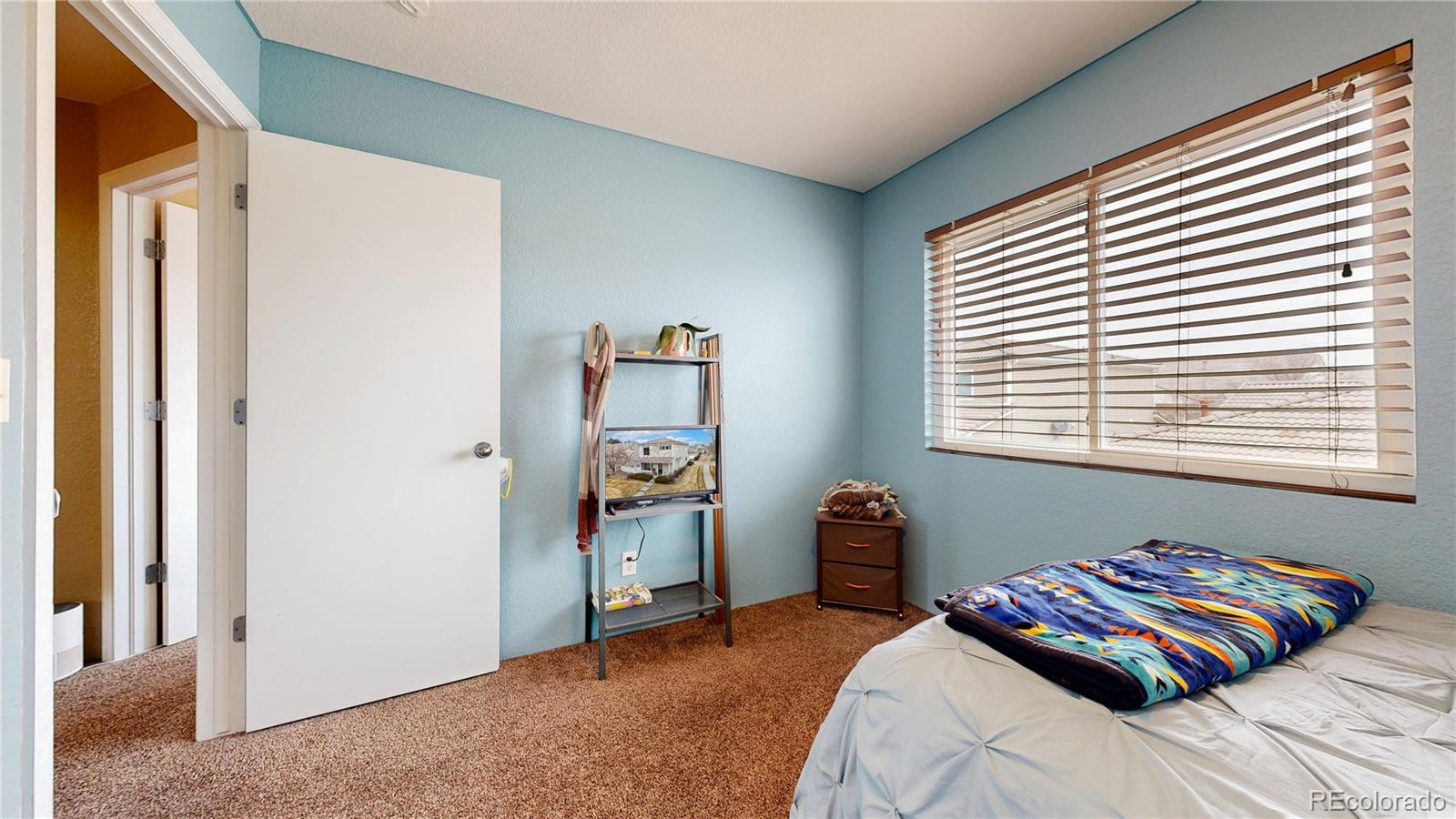 MLS Image #16 for 20535 e 47th avenue,denver, Colorado