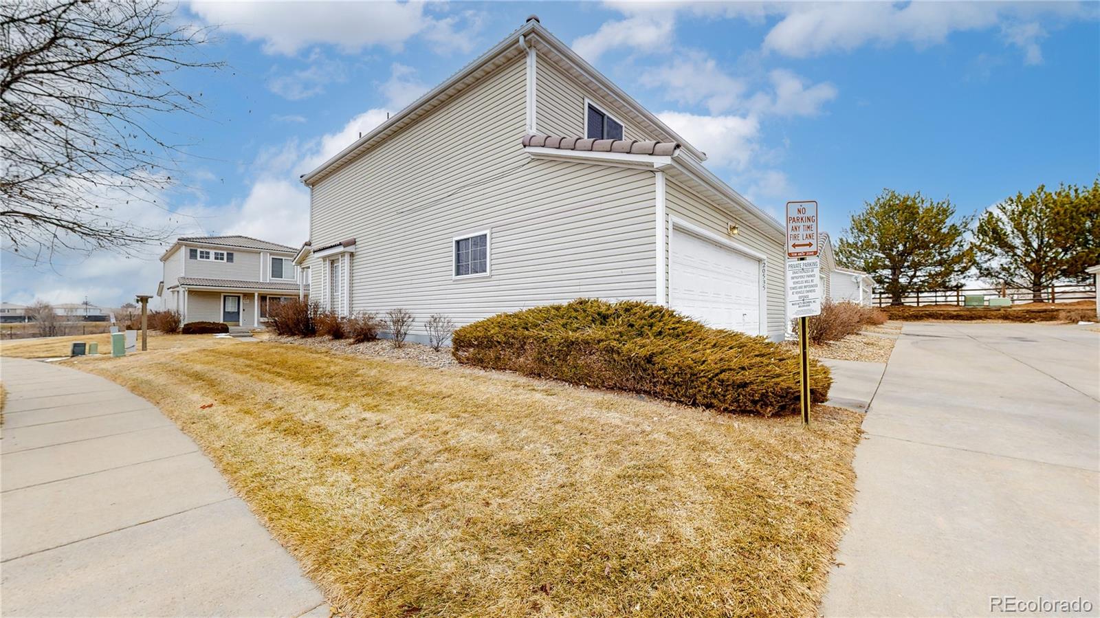 MLS Image #3 for 20535 e 47th avenue,denver, Colorado