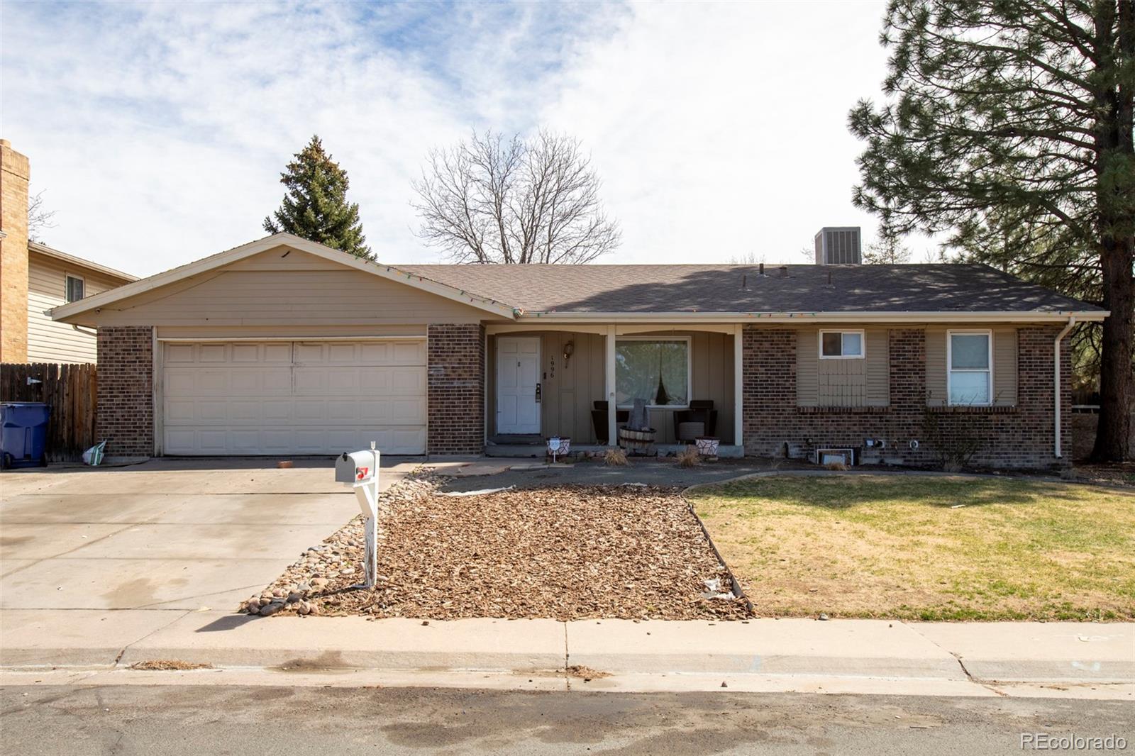 MLS Image #0 for 1996 s olathe street,aurora, Colorado