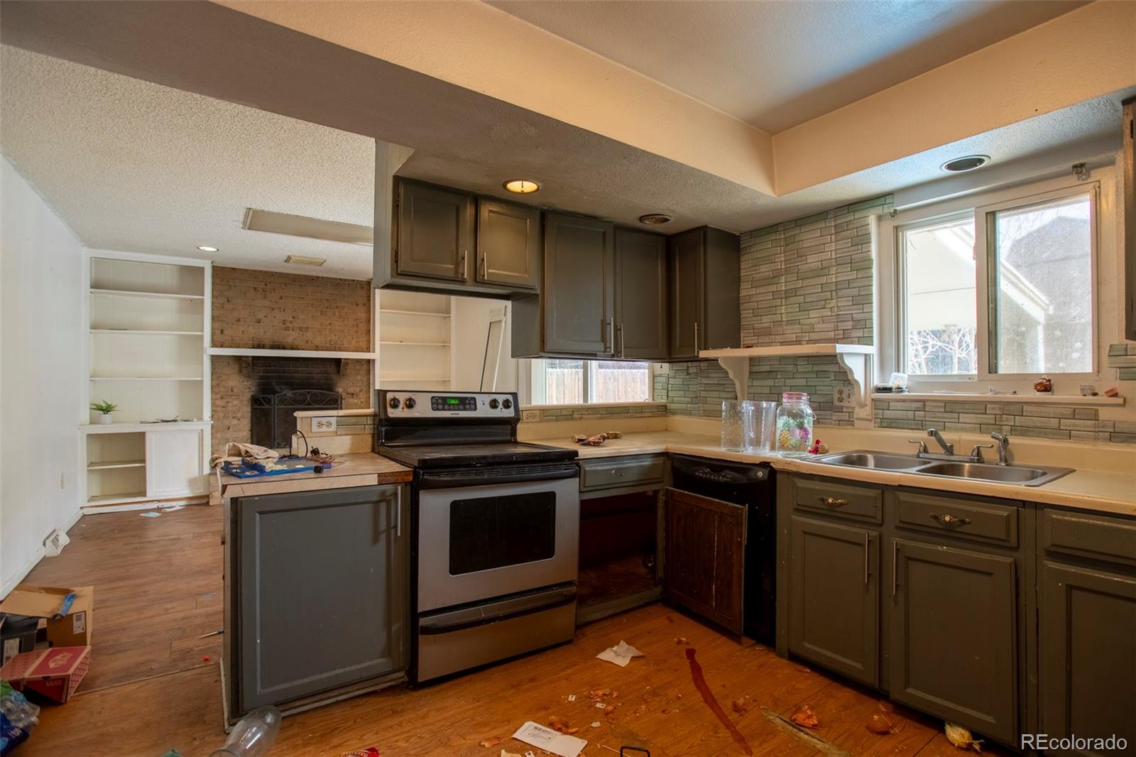 MLS Image #2 for 1996 s olathe street,aurora, Colorado
