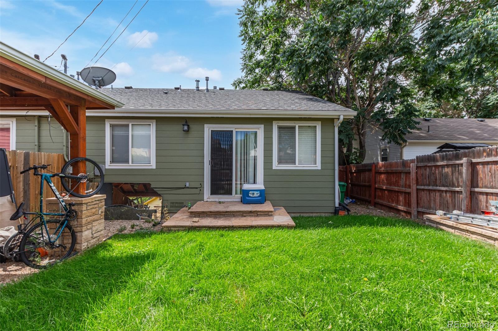 MLS Image #14 for 2073 w hillside avenue,englewood, Colorado