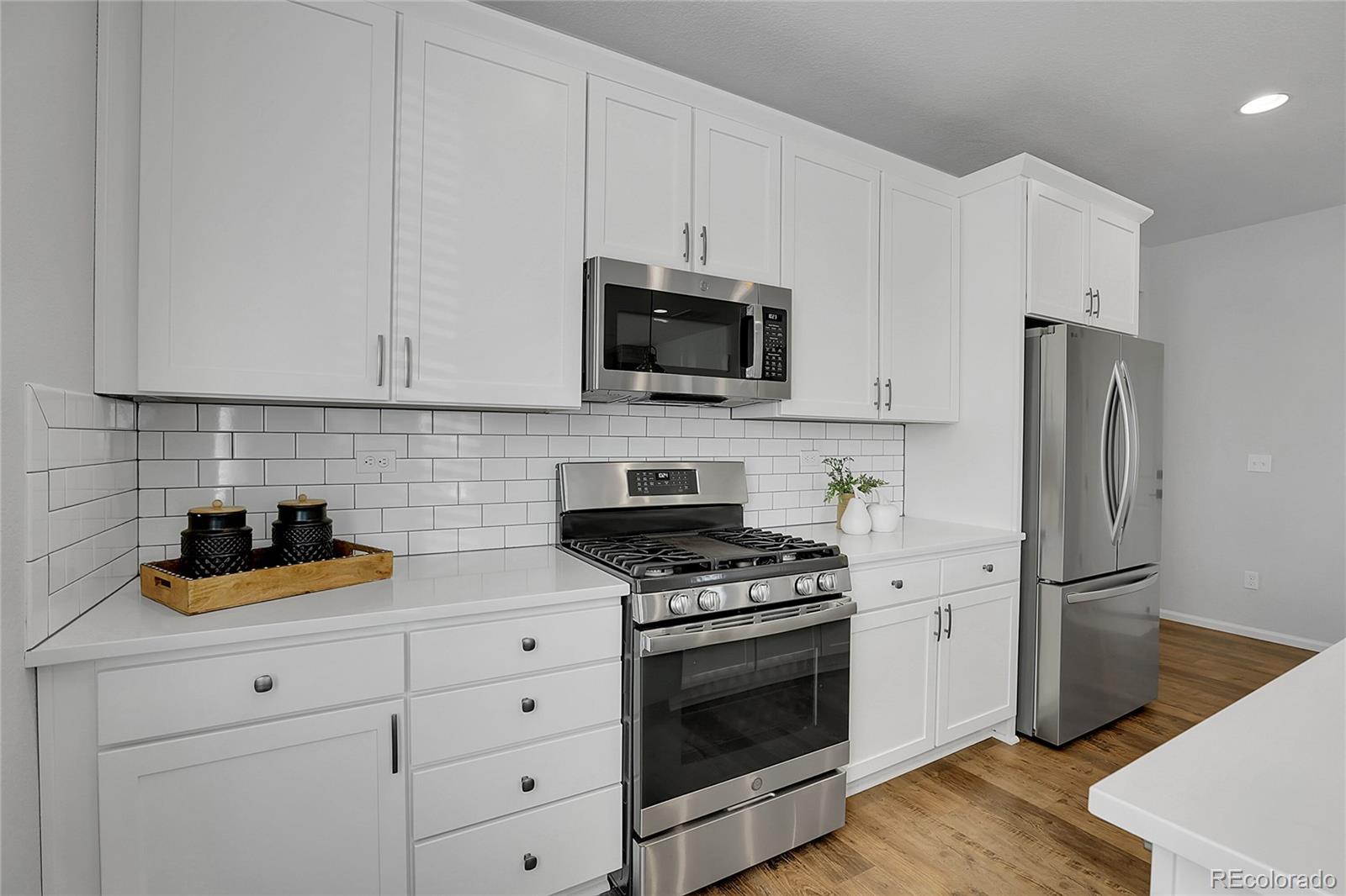 MLS Image #9 for 4040  eaton park street,aurora, Colorado