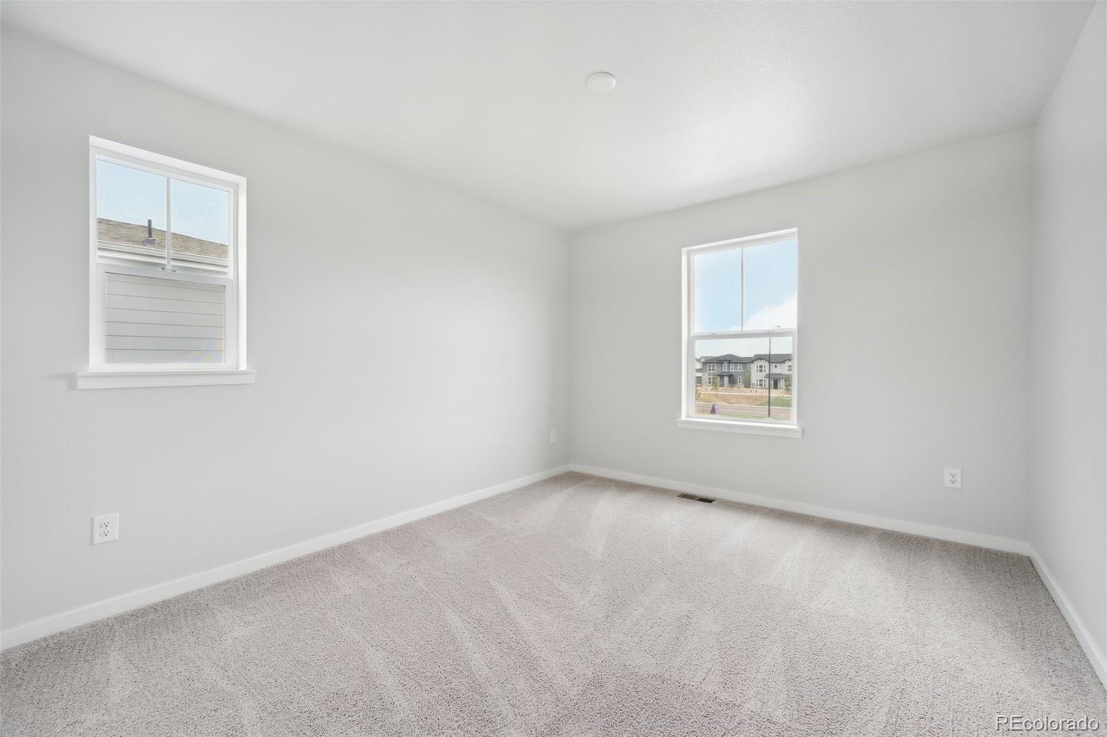 MLS Image #34 for 3322 n highlands creek parkway,aurora, Colorado