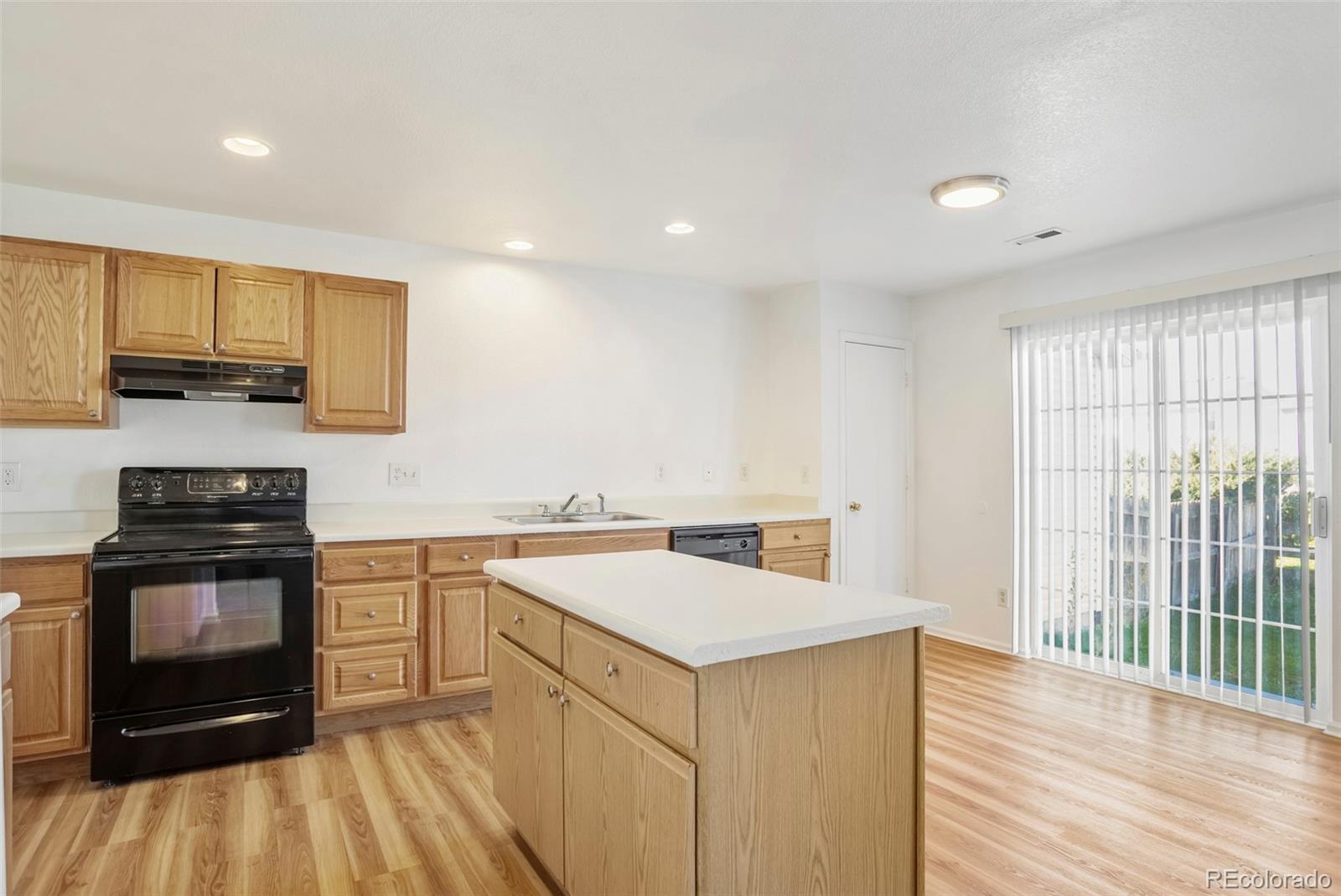 MLS Image #3 for 7945 s kittredge street,englewood, Colorado