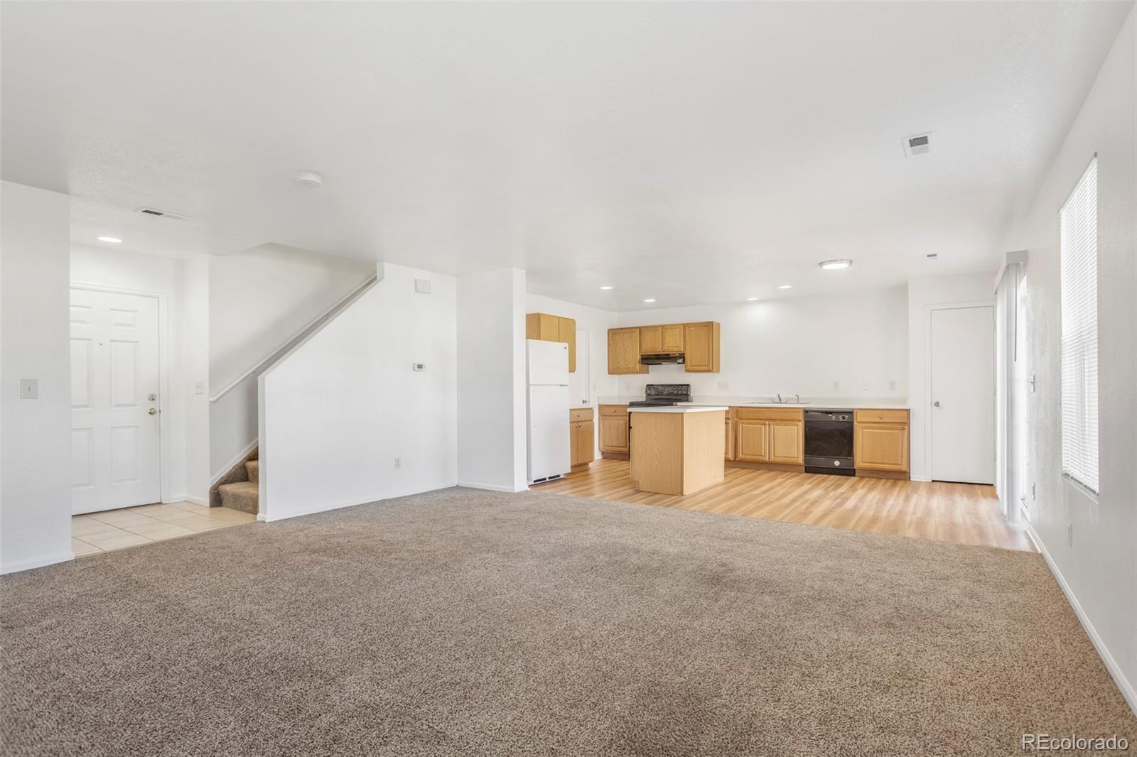 MLS Image #6 for 7945 s kittredge street,englewood, Colorado
