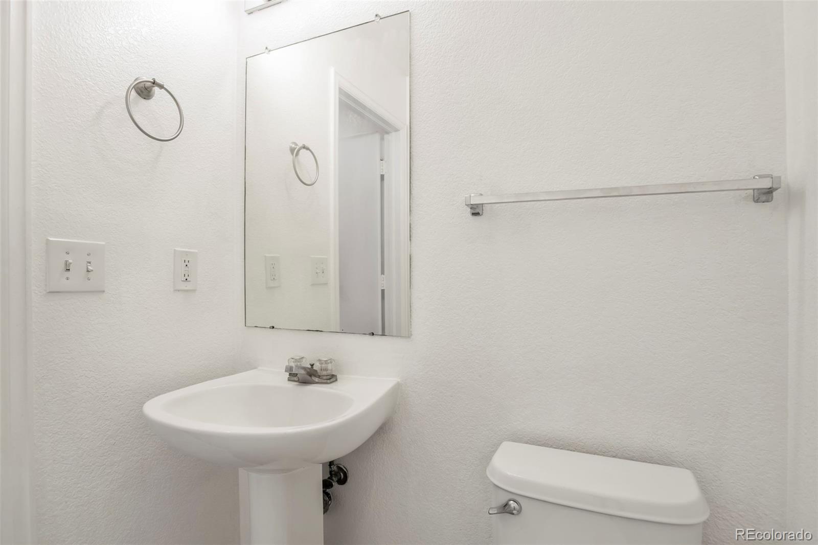 MLS Image #7 for 7945 s kittredge street,englewood, Colorado