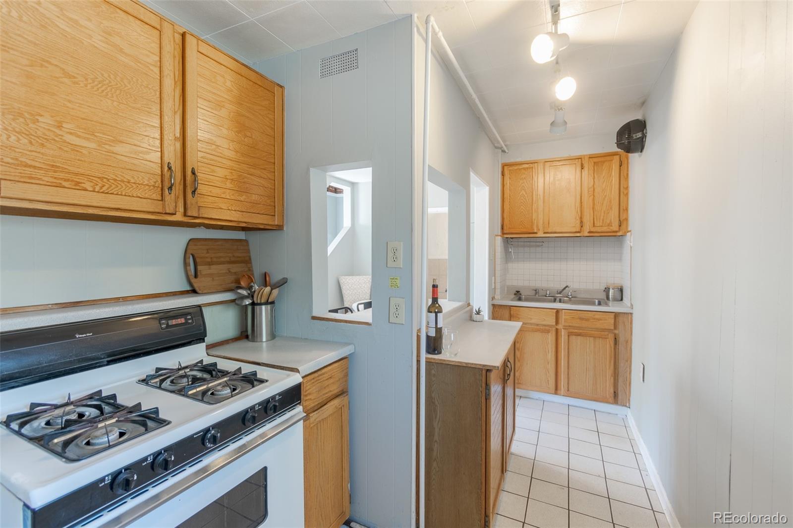 MLS Image #37 for 786 s sherman street,denver, Colorado