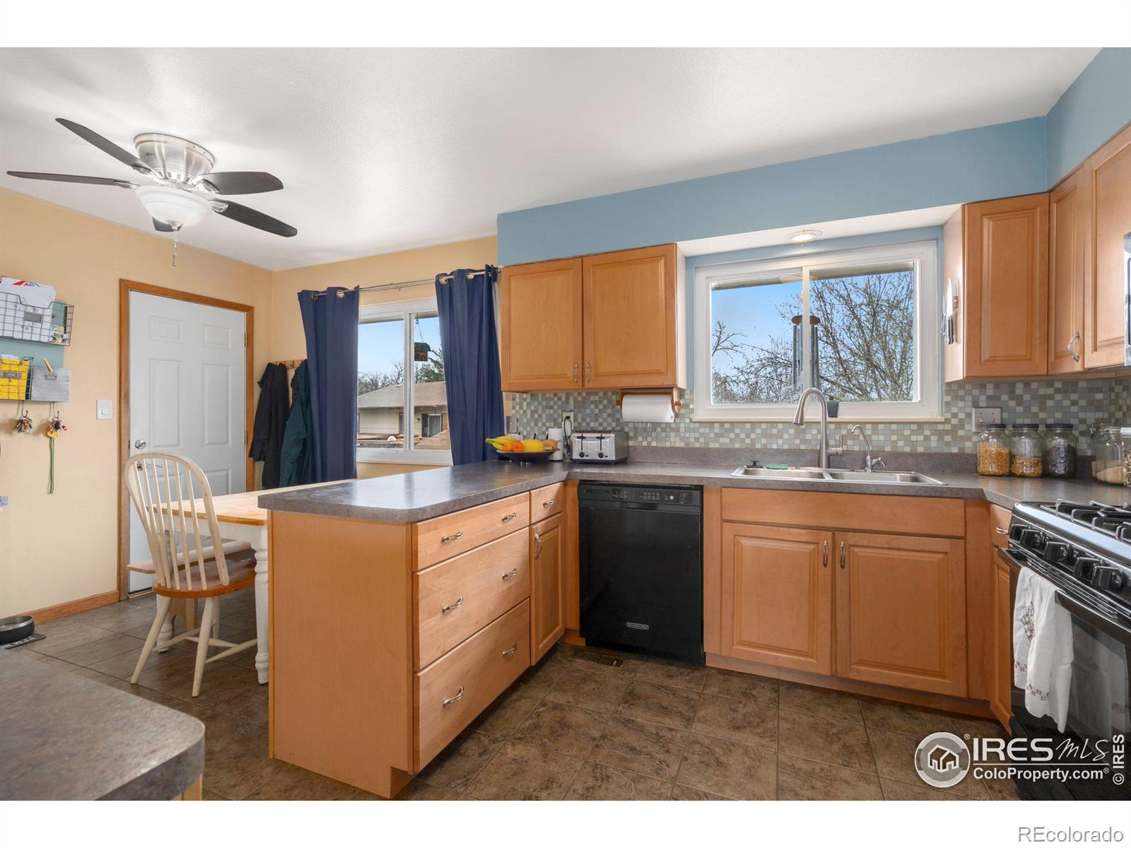 MLS Image #5 for 2312  ryeland court,fort collins, Colorado
