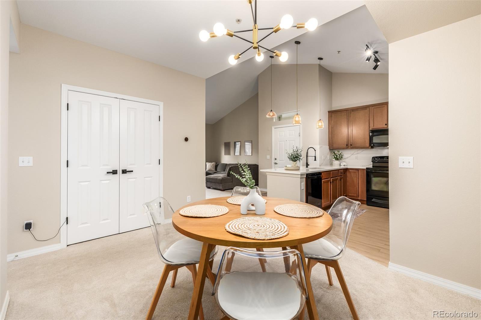 MLS Image #5 for 10056 w unser drive 201,littleton, Colorado