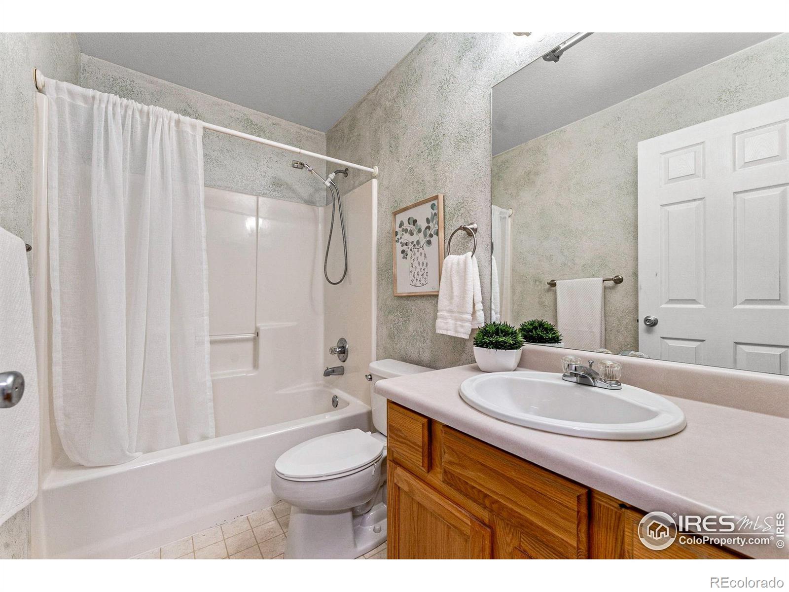 MLS Image #27 for 1006  canyon drive,windsor, Colorado