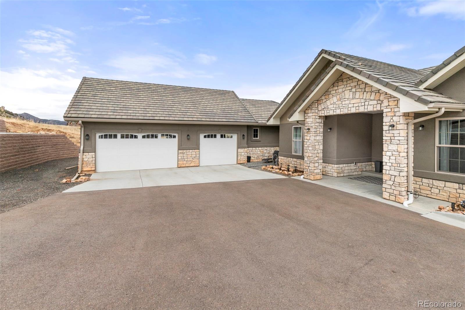 MLS Image #15 for 5489  country club drive,larkspur, Colorado