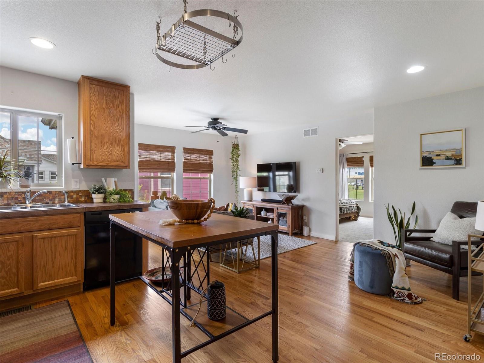 MLS Image #5 for 2220  valentia street,denver, Colorado