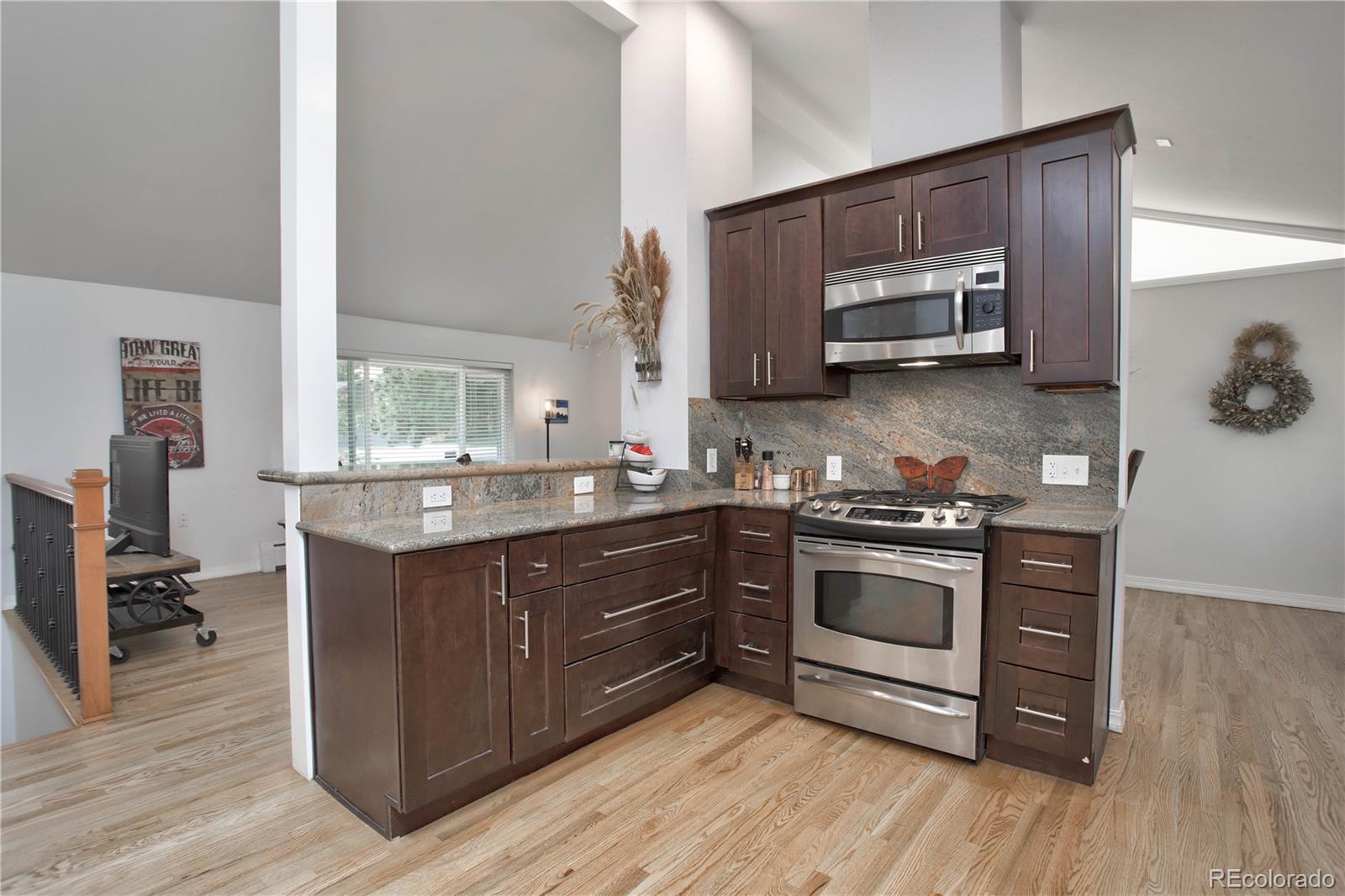 MLS Image #8 for 7453 e jefferson drive,denver, Colorado