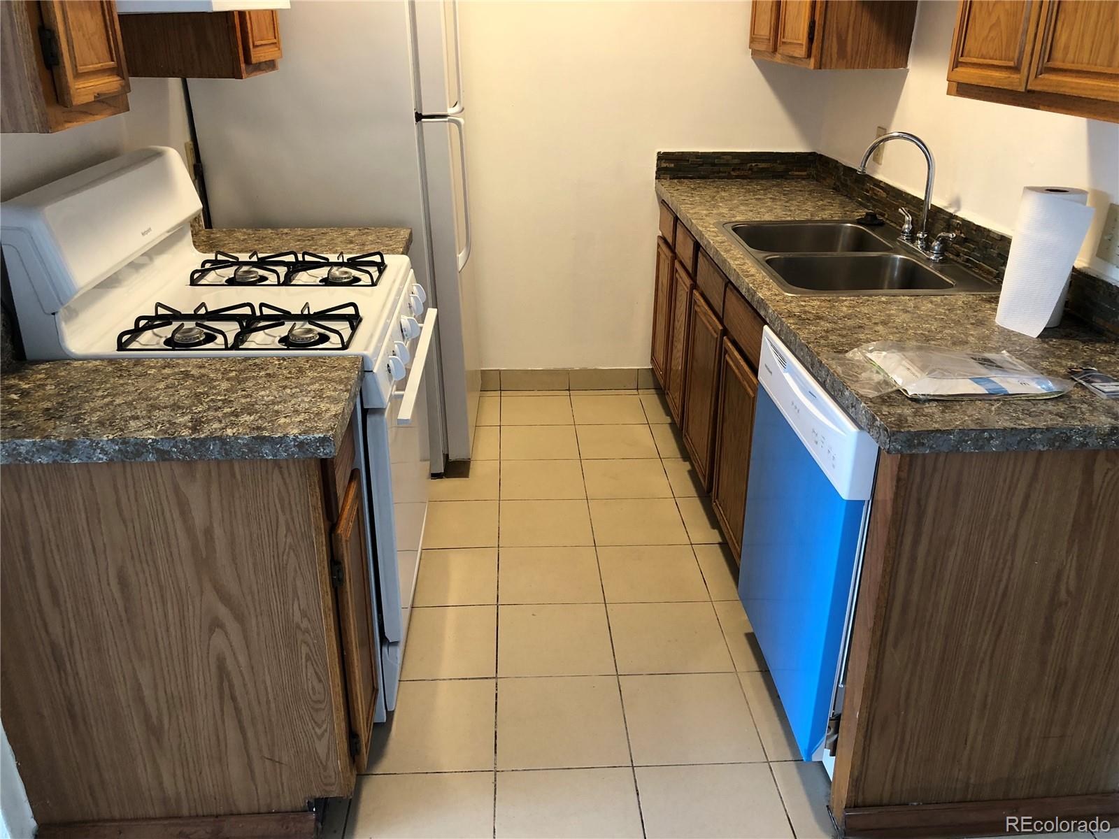MLS Image #2 for 10792 e exposition avenue,aurora, Colorado