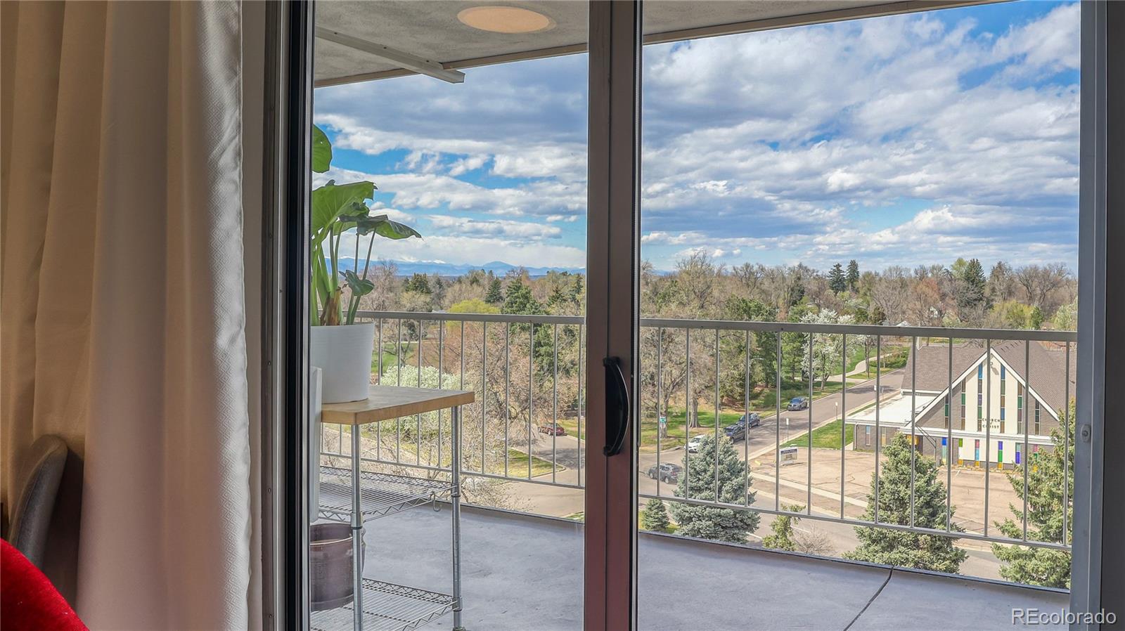 MLS Image #4 for 4800 e hale parkway,denver, Colorado