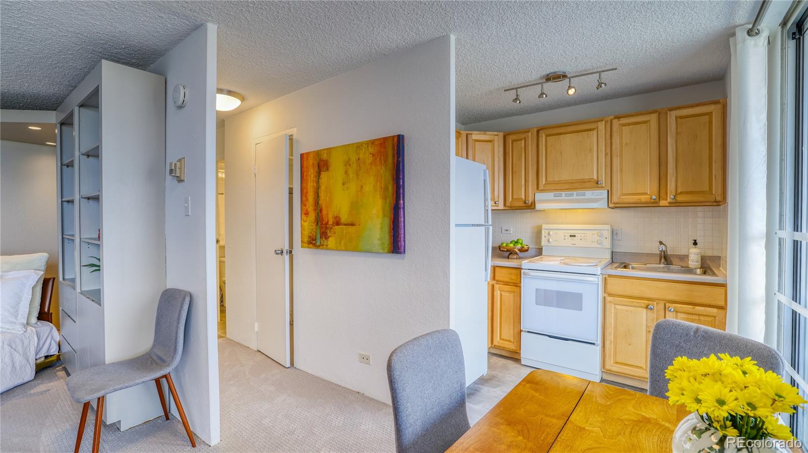 MLS Image #6 for 4800 e hale parkway,denver, Colorado