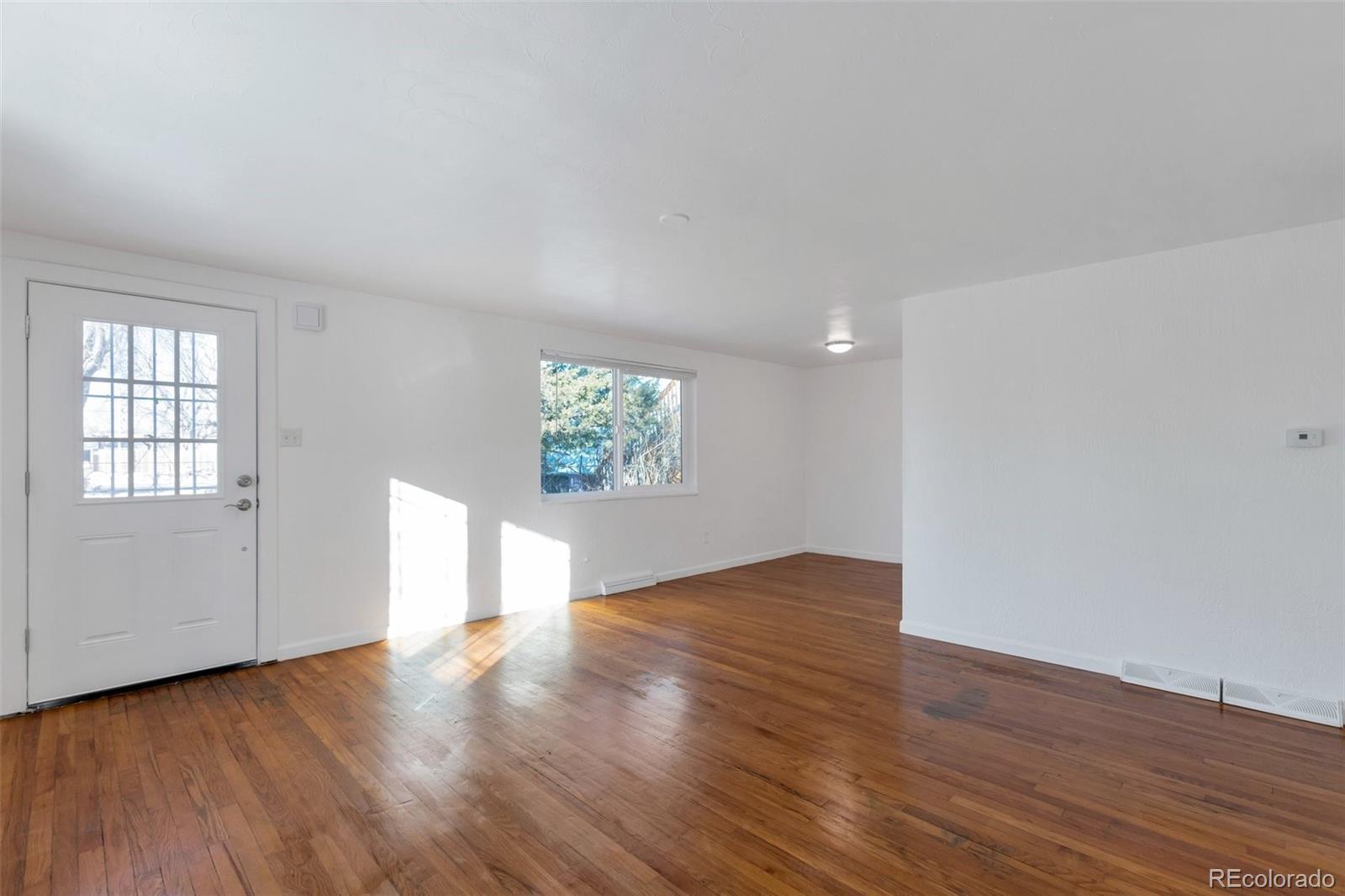 MLS Image #3 for 950 s leyden street,denver, Colorado