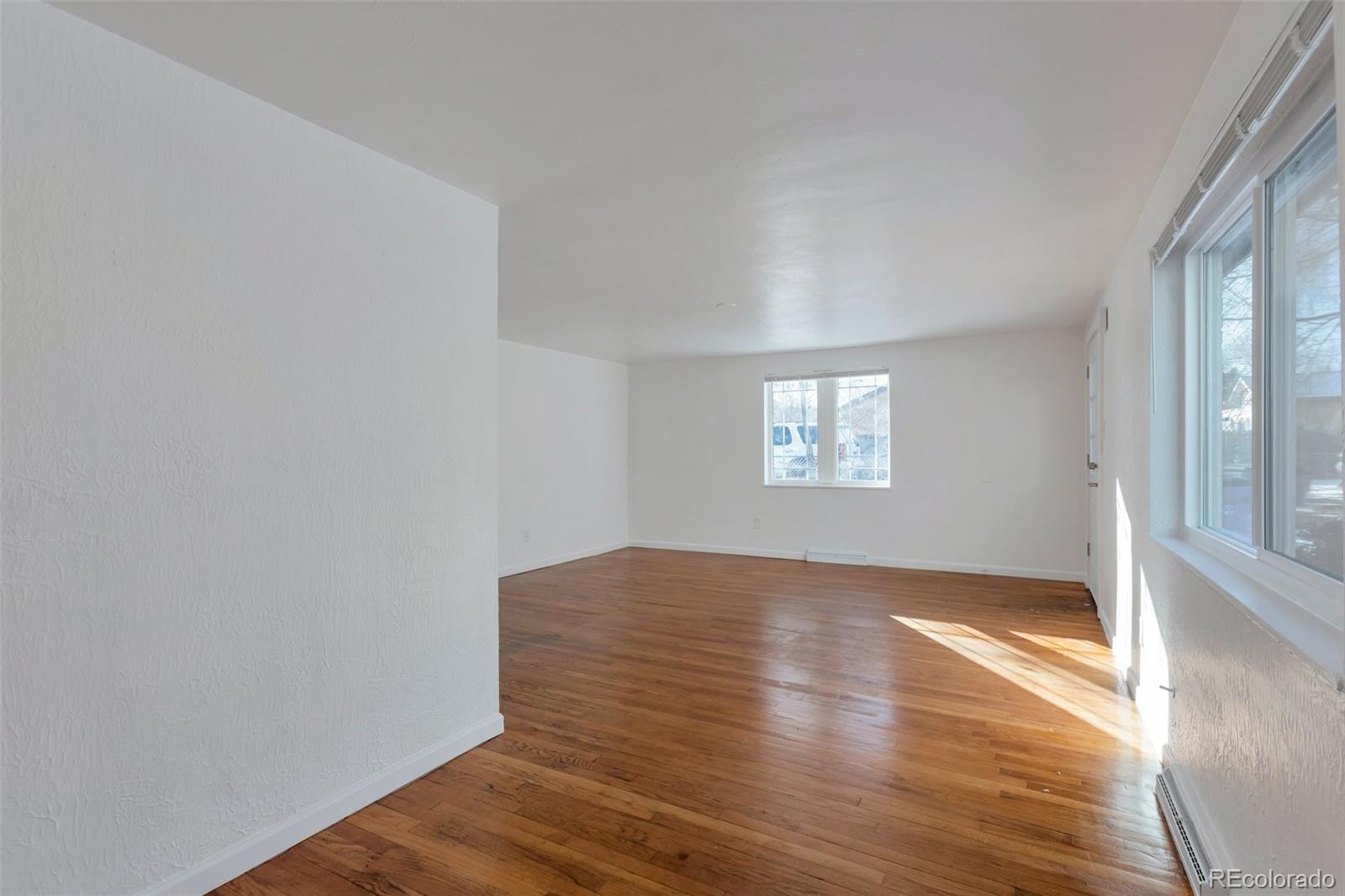 MLS Image #4 for 950 s leyden street,denver, Colorado