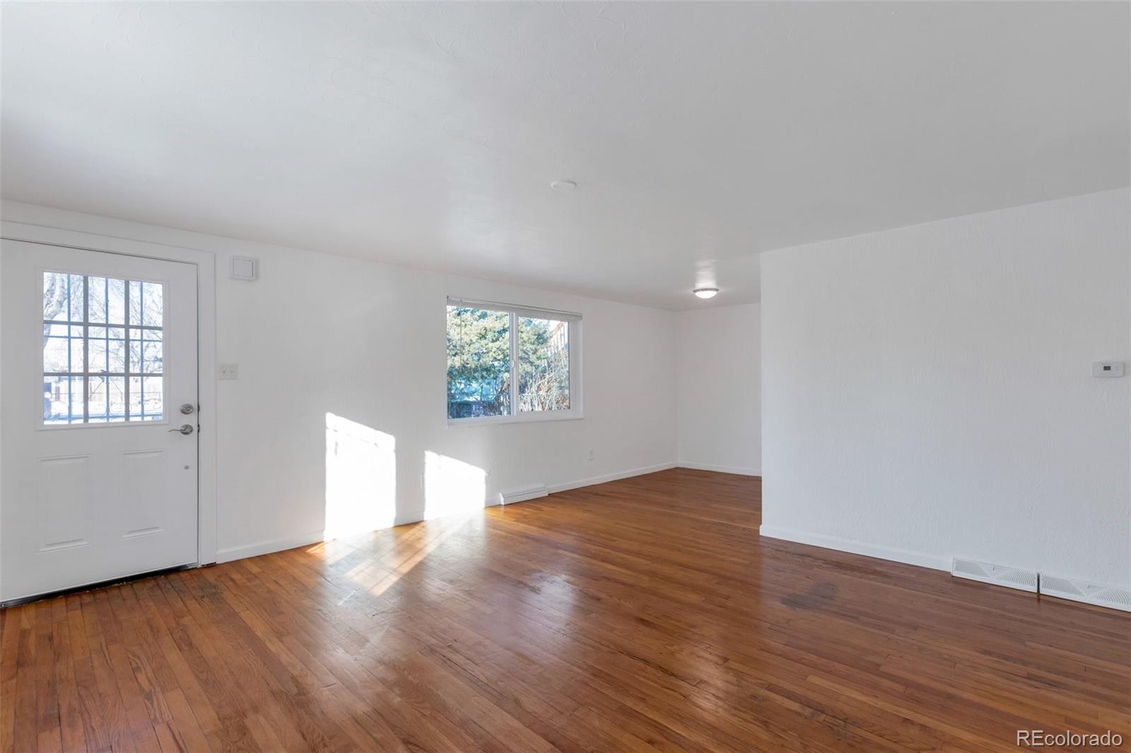MLS Image #5 for 950 s leyden street,denver, Colorado