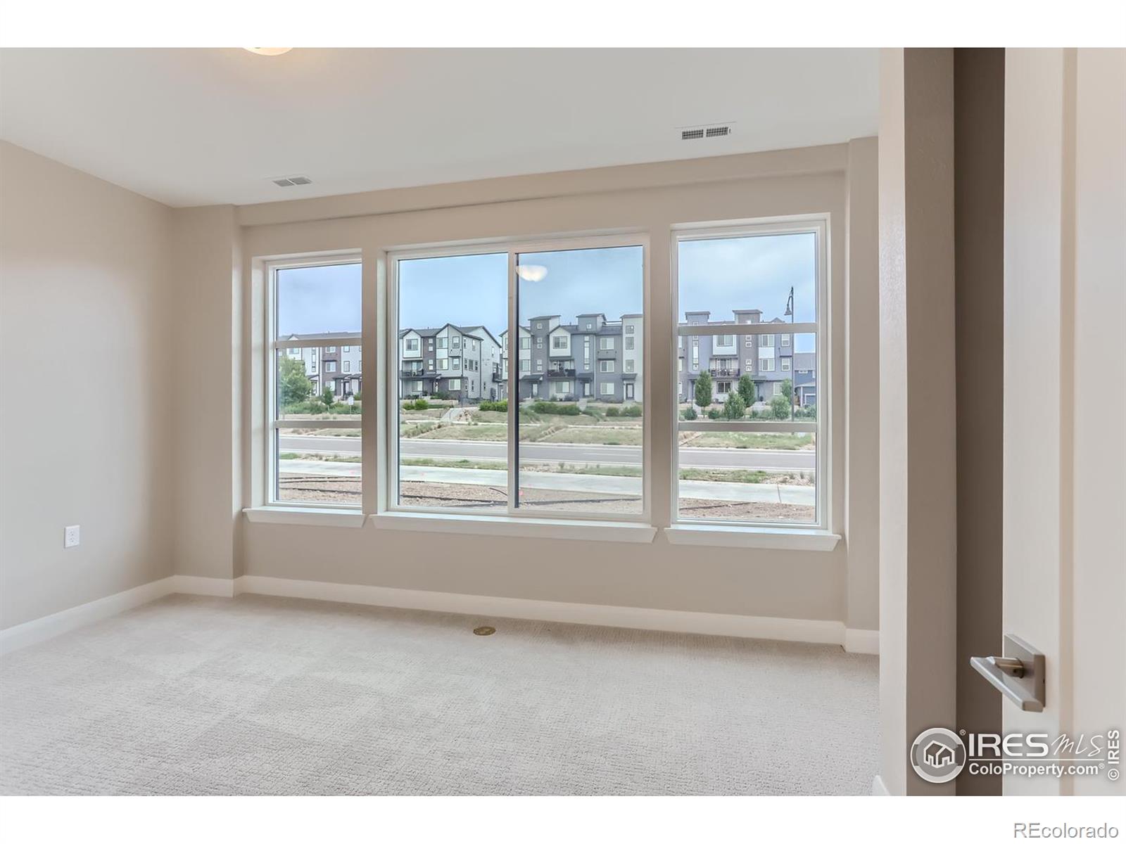 MLS Image #22 for 1765  peak loop,broomfield, Colorado