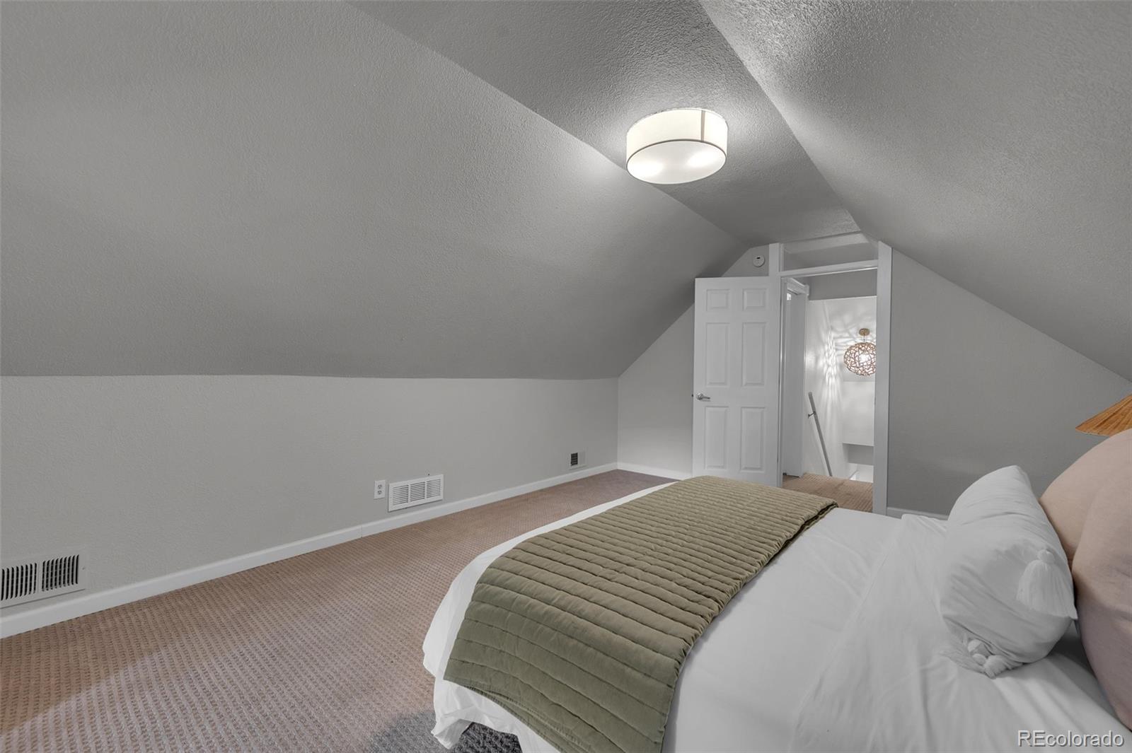 MLS Image #23 for 876 s grant street,denver, Colorado