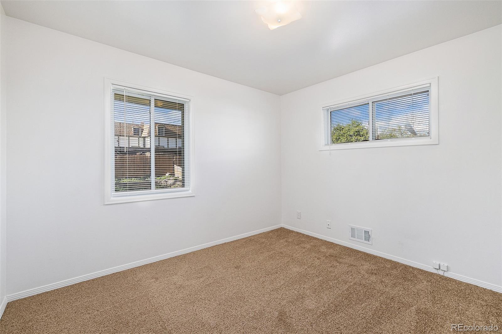 MLS Image #7 for 5661 e amherst avenue,denver, Colorado