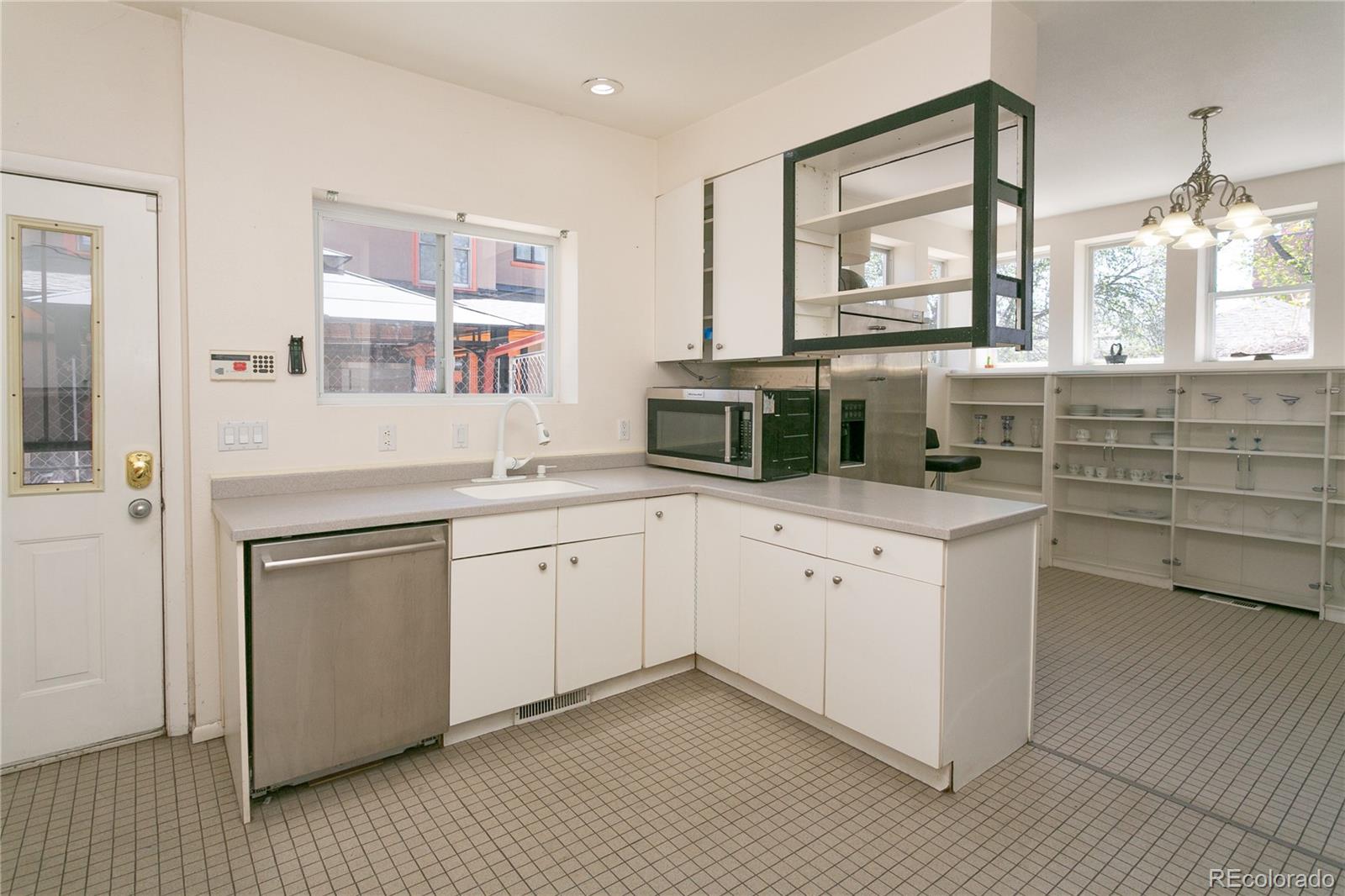 MLS Image #17 for 44 n lincoln street,denver, Colorado