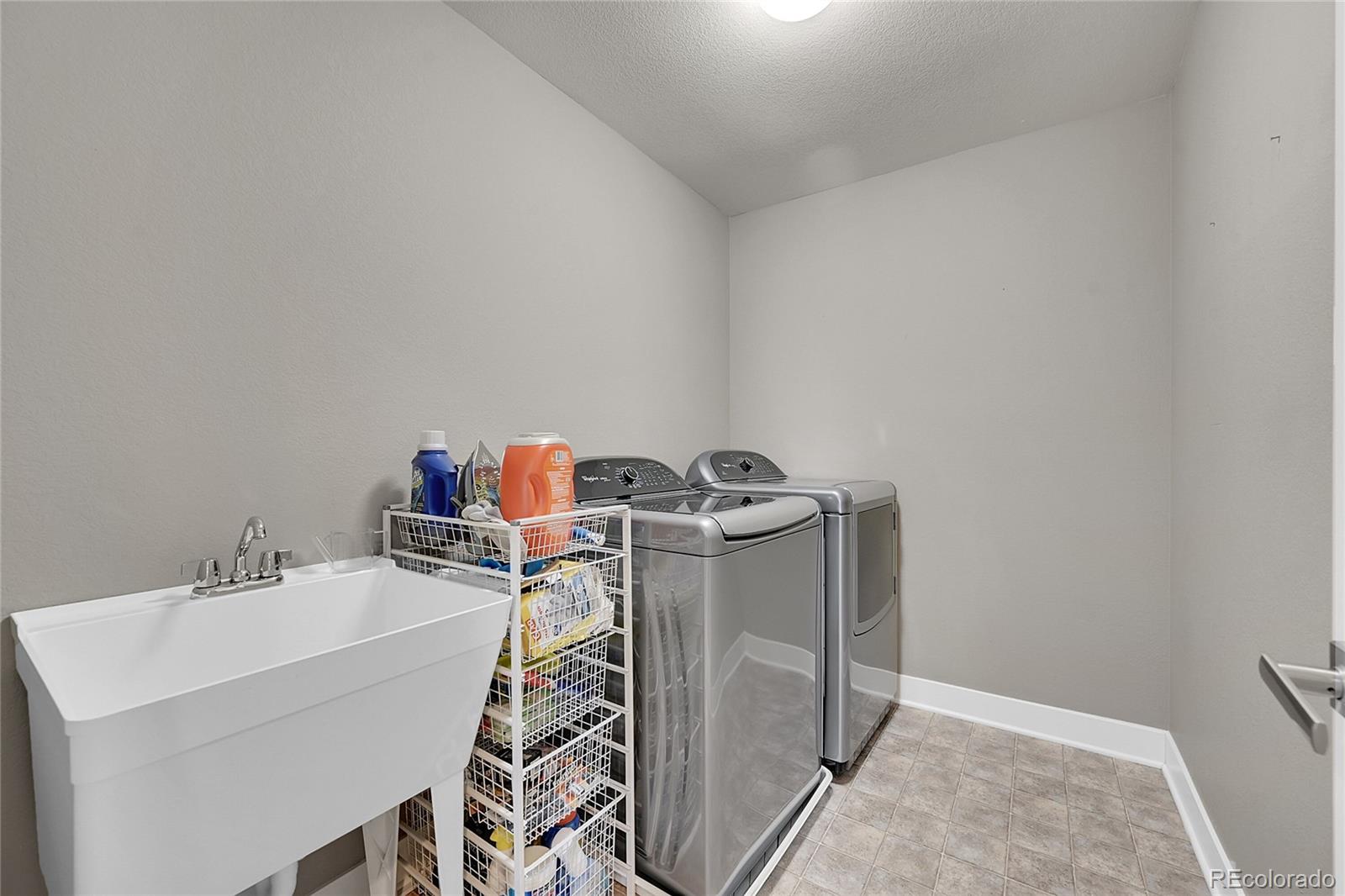 MLS Image #20 for 8432 e 49th place,denver, Colorado