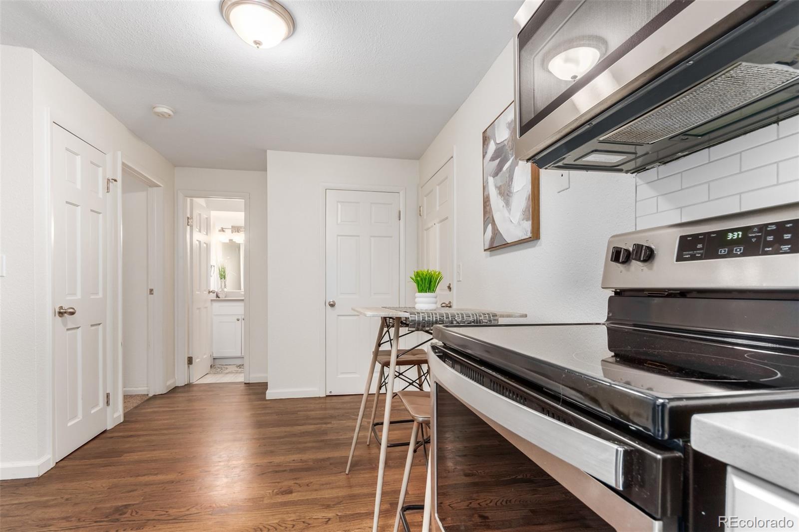 MLS Image #9 for 1410  york street 13,denver, Colorado