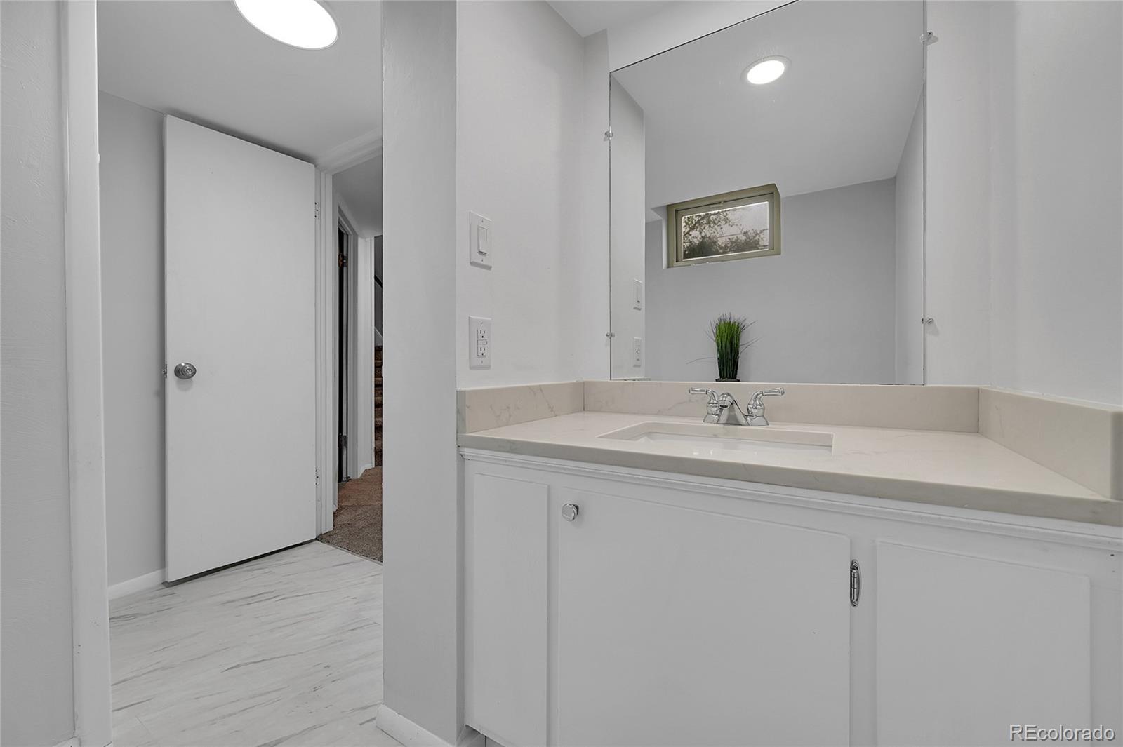 MLS Image #12 for 2751 s perry street,denver, Colorado