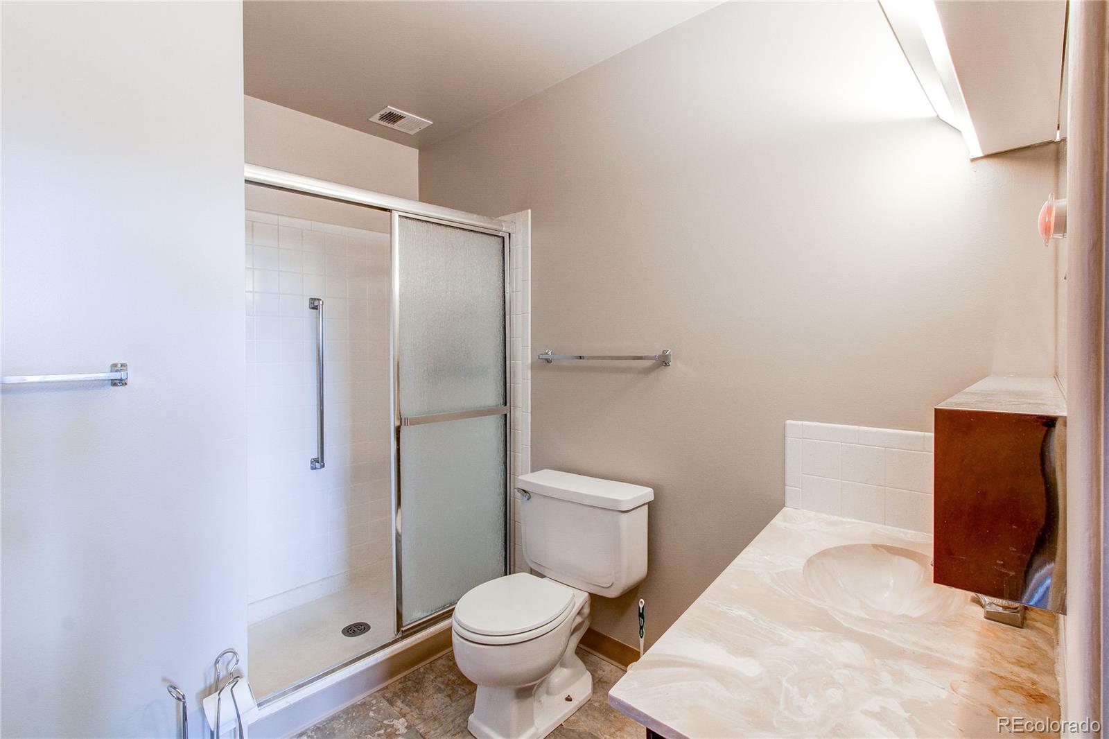 MLS Image #14 for 725 s alton way,denver, Colorado