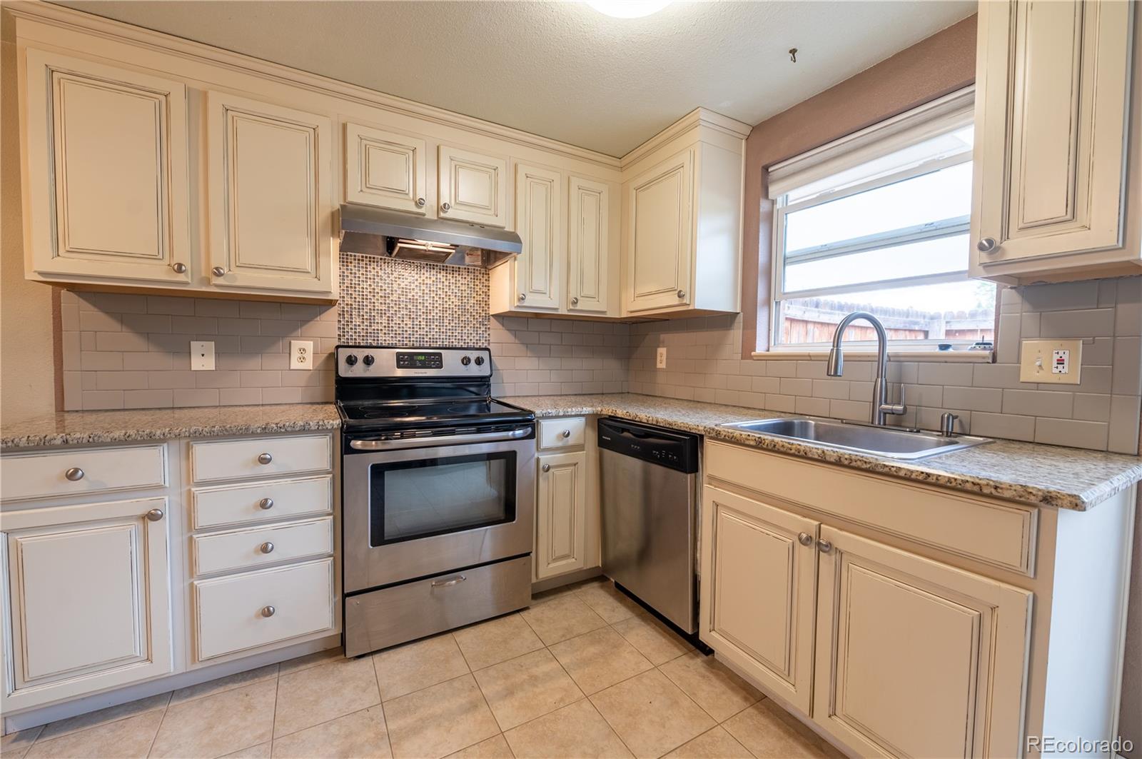 MLS Image #7 for 5814 s pearl street,centennial, Colorado