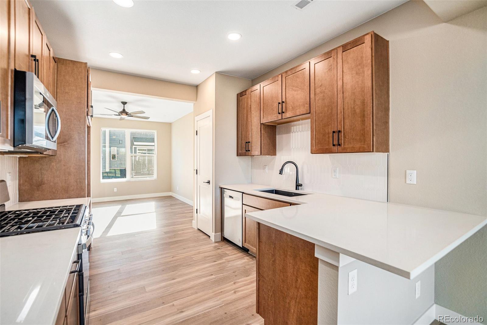 MLS Image #9 for 888 s valentia street,denver, Colorado