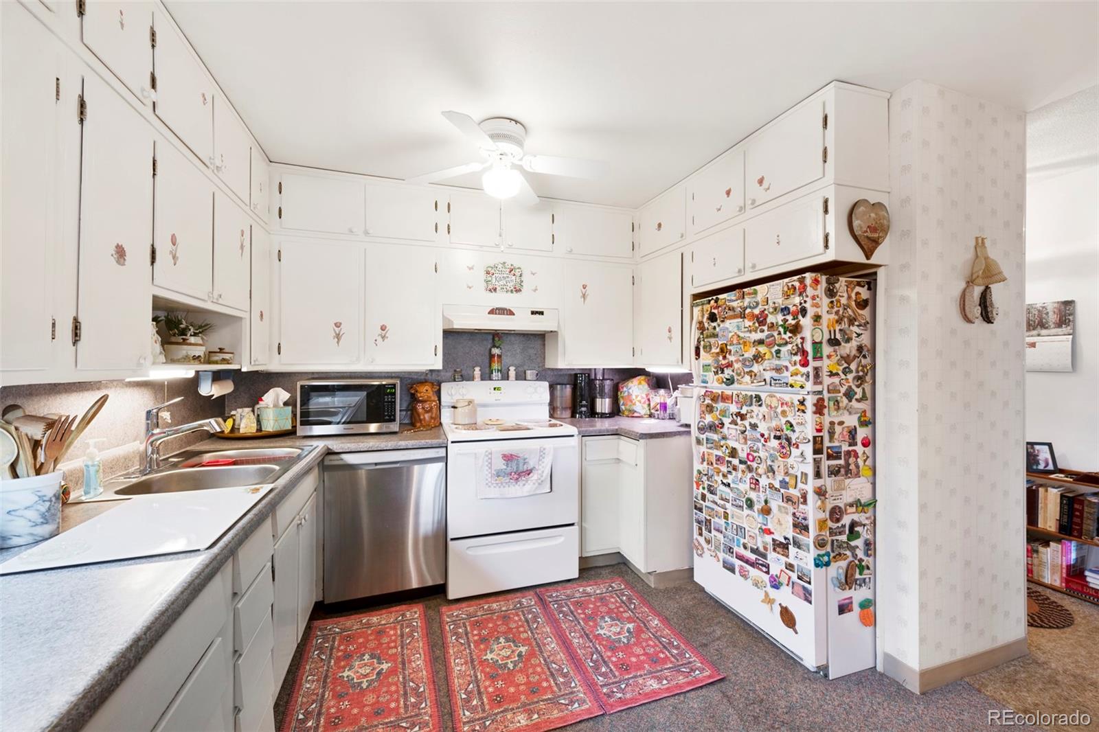 MLS Image #15 for 610 s clinton street 5a,denver, Colorado