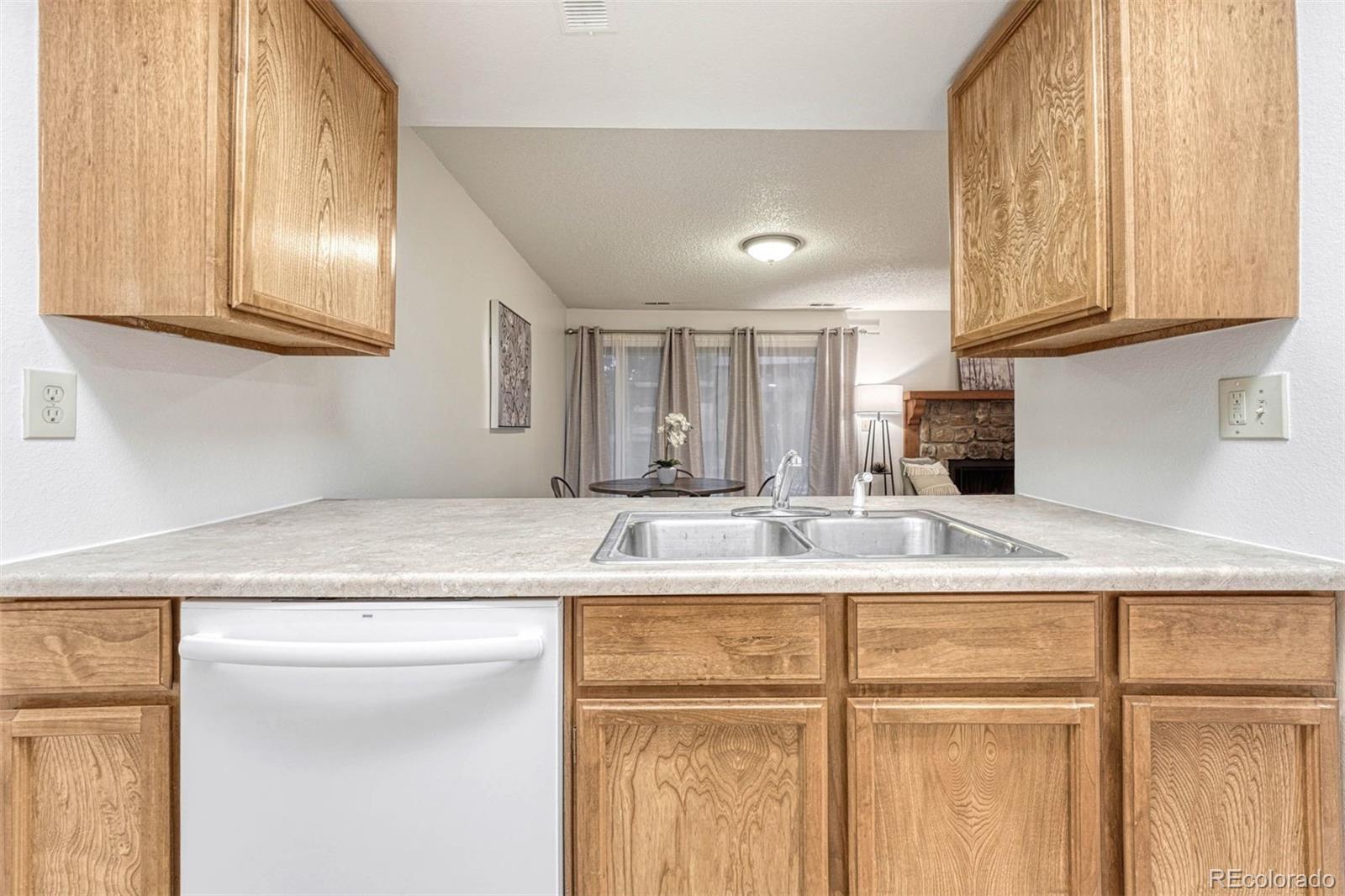 MLS Image #6 for 144 w rockrimmon boulevard,colorado springs, Colorado