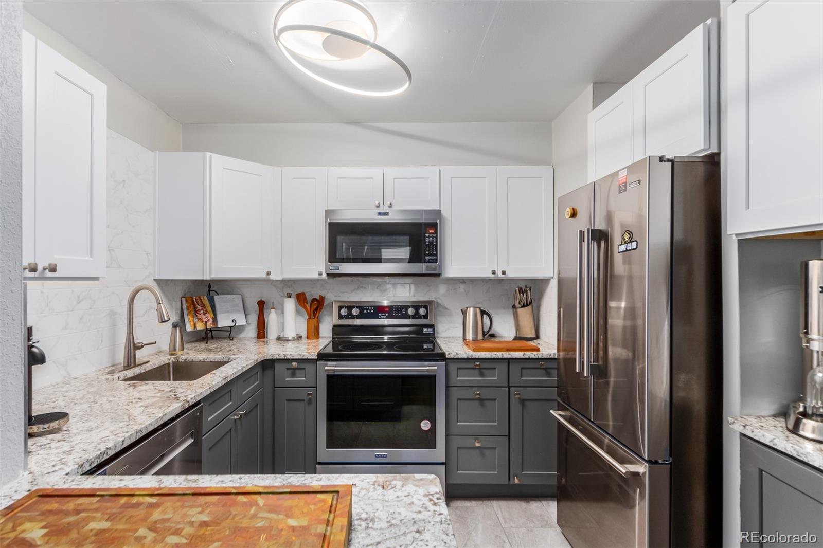 MLS Image #11 for 888 n logan street,denver, Colorado