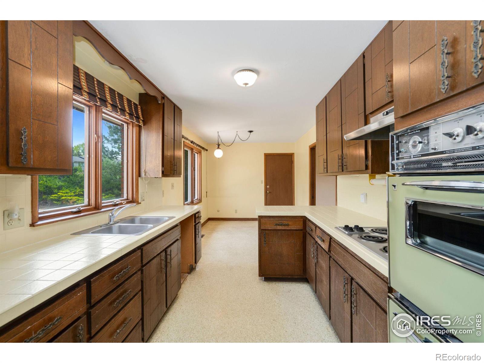 MLS Image #9 for 1831  rangeview drive,fort collins, Colorado