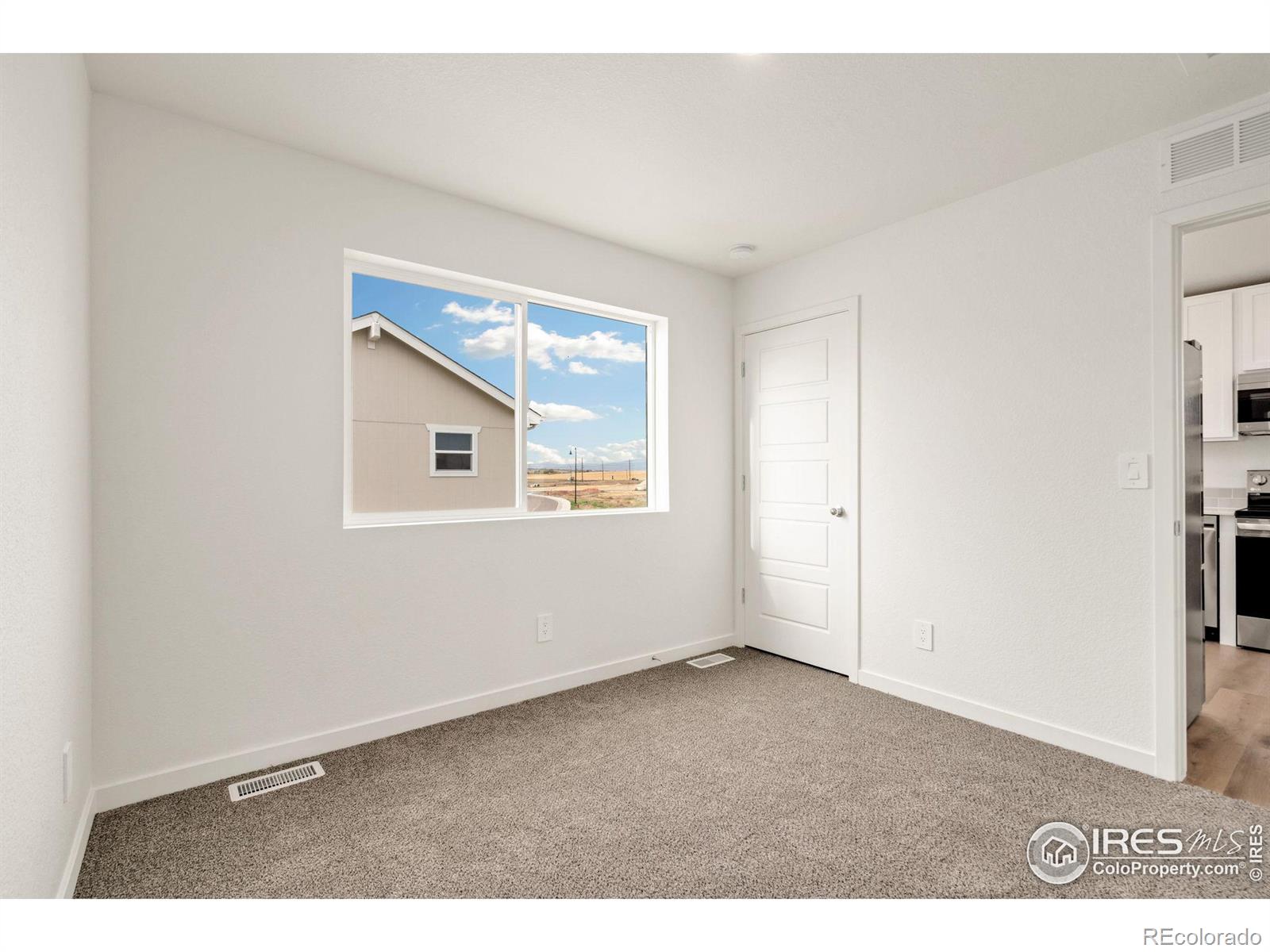 MLS Image #10 for 480  condor way,johnstown, Colorado