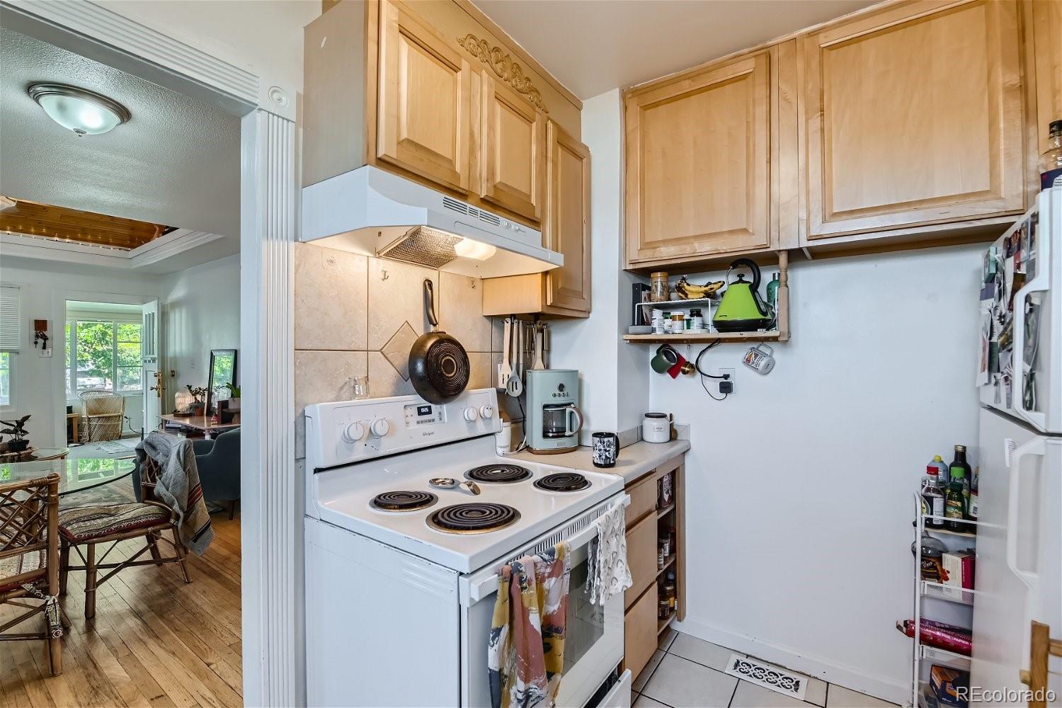 MLS Image #10 for 1528  jasmine street,denver, Colorado