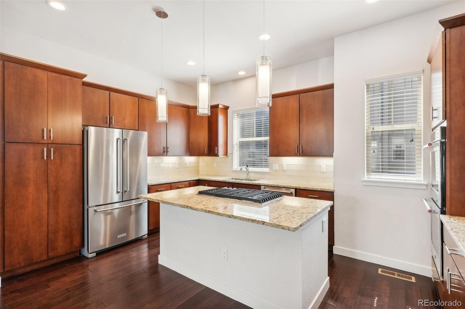 MLS Image #10 for 179 s monaco parkway,denver, Colorado