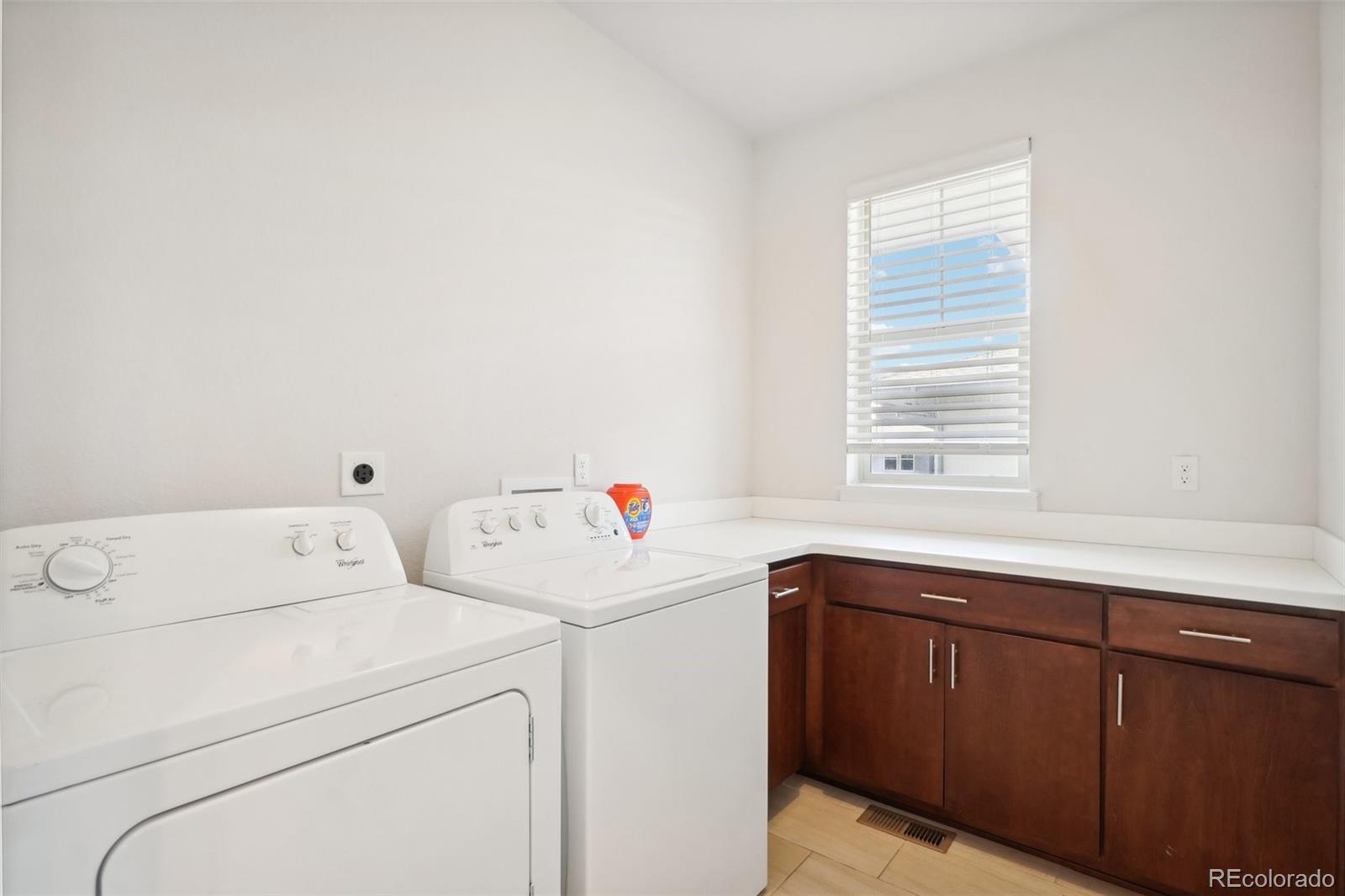 MLS Image #26 for 179 s monaco parkway,denver, Colorado