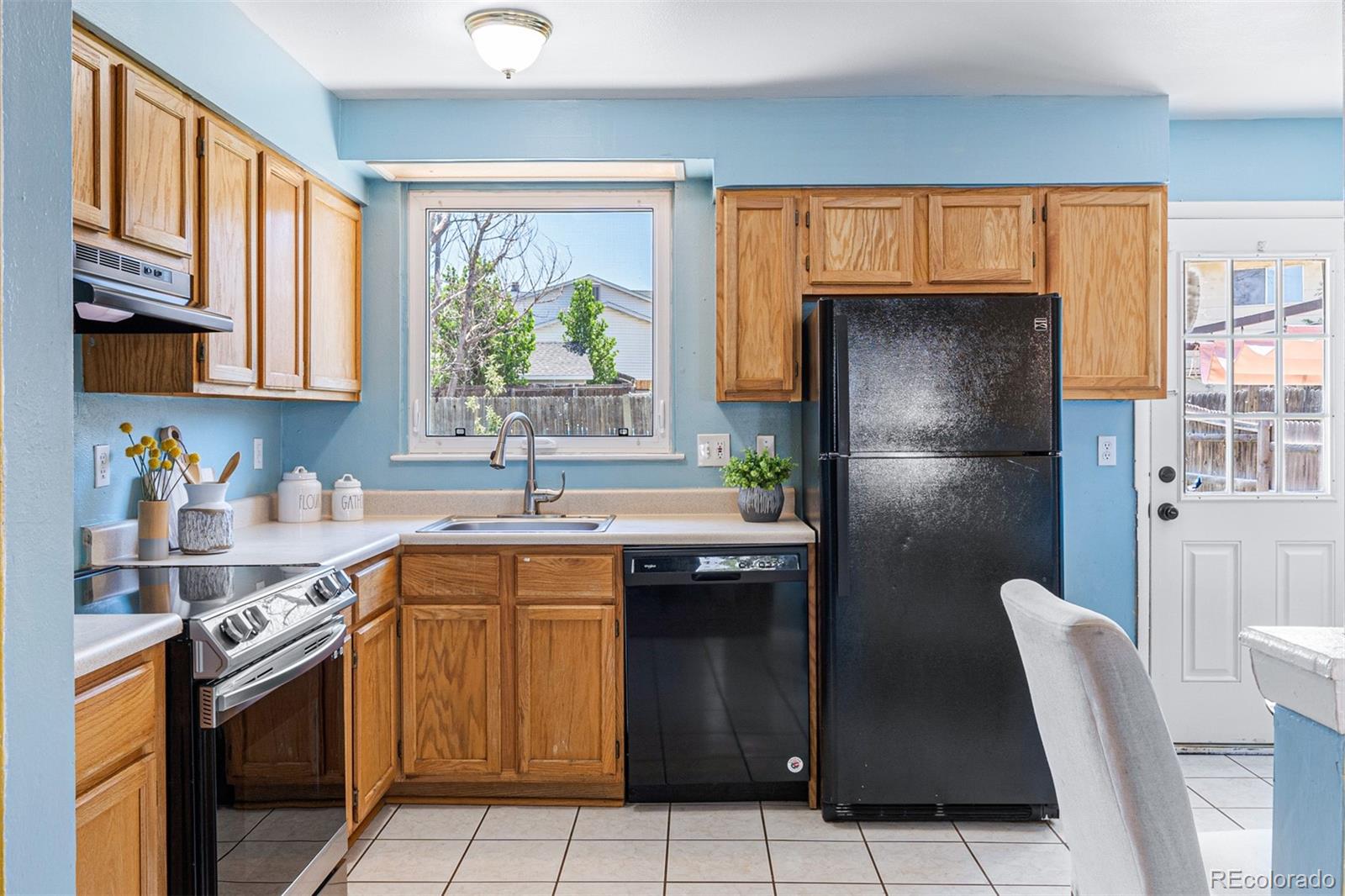 MLS Image #19 for 15682 e colorado avenue,aurora, Colorado