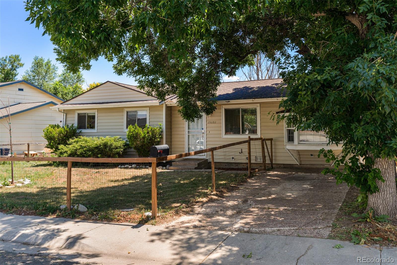 MLS Image #2 for 15682 e colorado avenue,aurora, Colorado