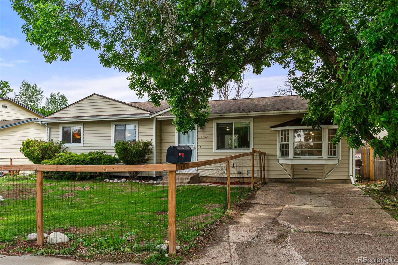 MLS Image #4 for 15682 e colorado avenue,aurora, Colorado