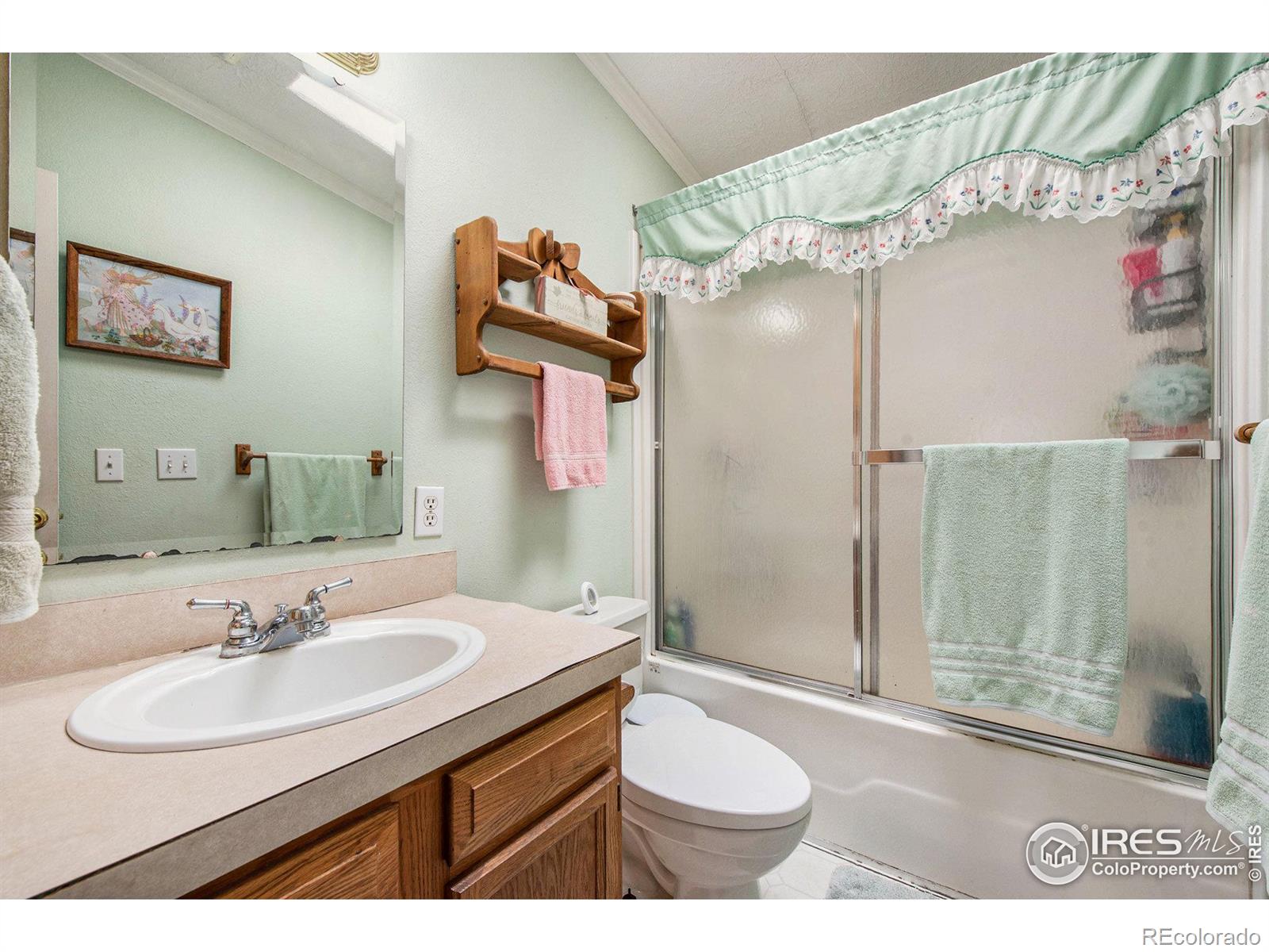 MLS Image #16 for 2832  county road 20 ,longmont, Colorado