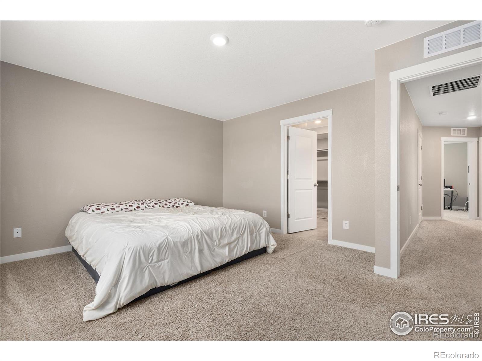 MLS Image #15 for 719 n quemoy street,aurora, Colorado