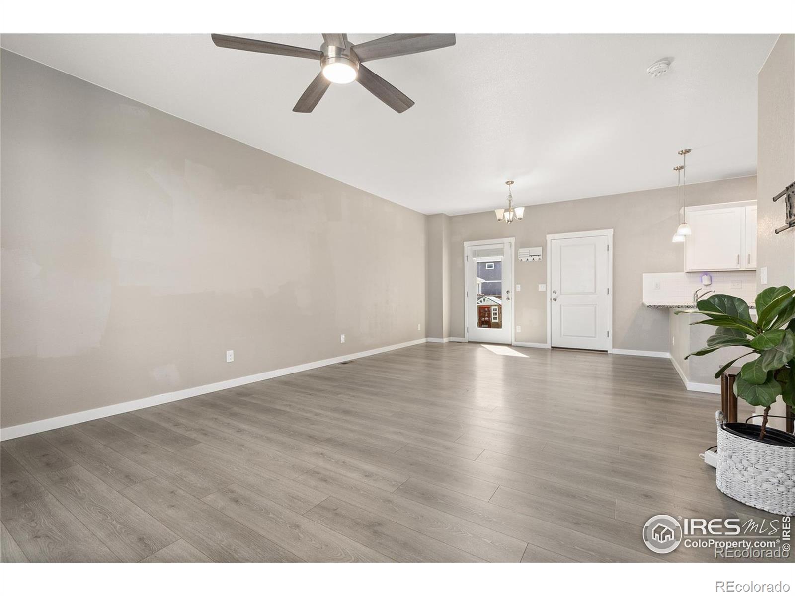 MLS Image #8 for 719 n quemoy street,aurora, Colorado