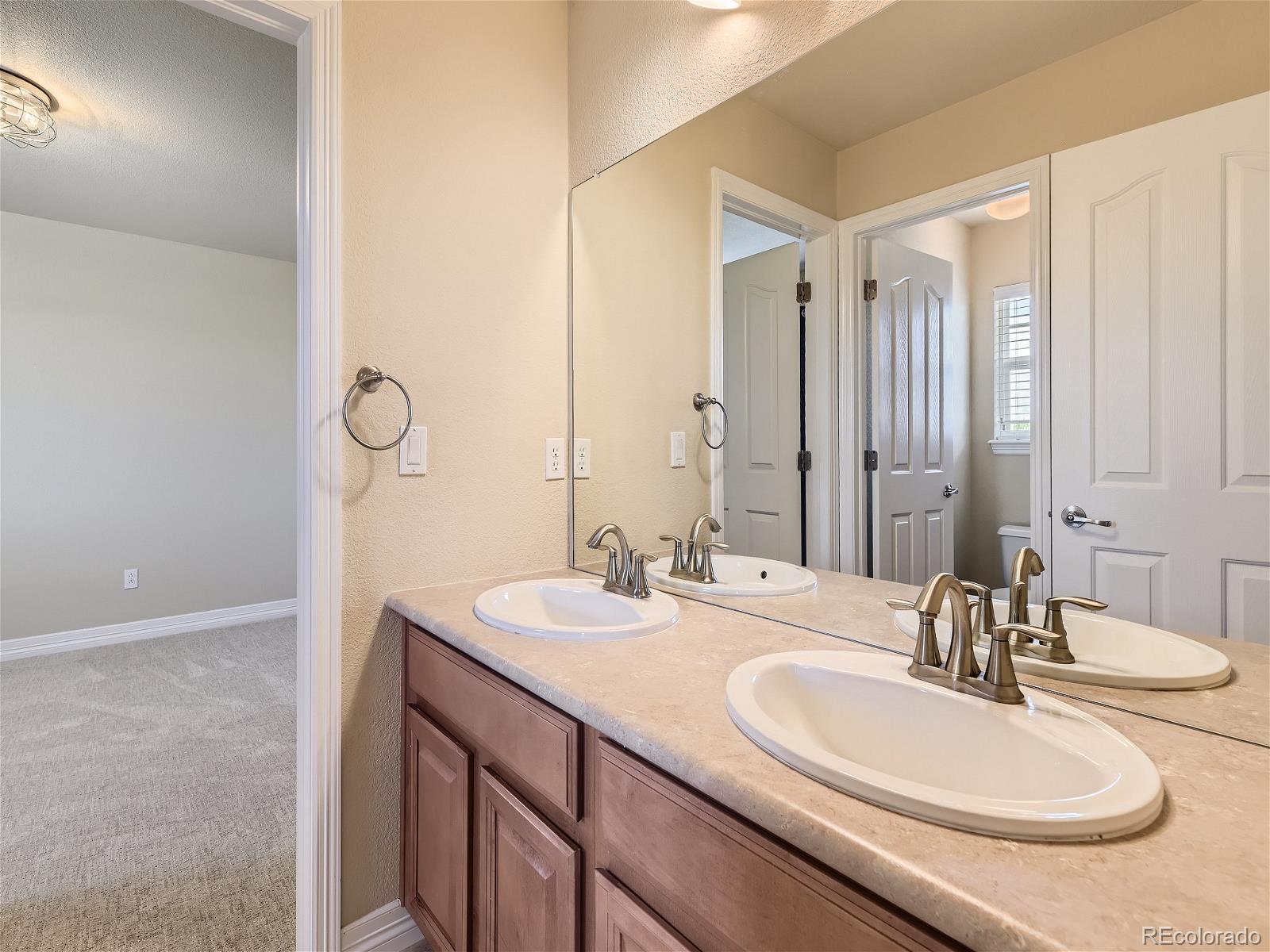 MLS Image #9 for 6419 s old hammer way,aurora, Colorado