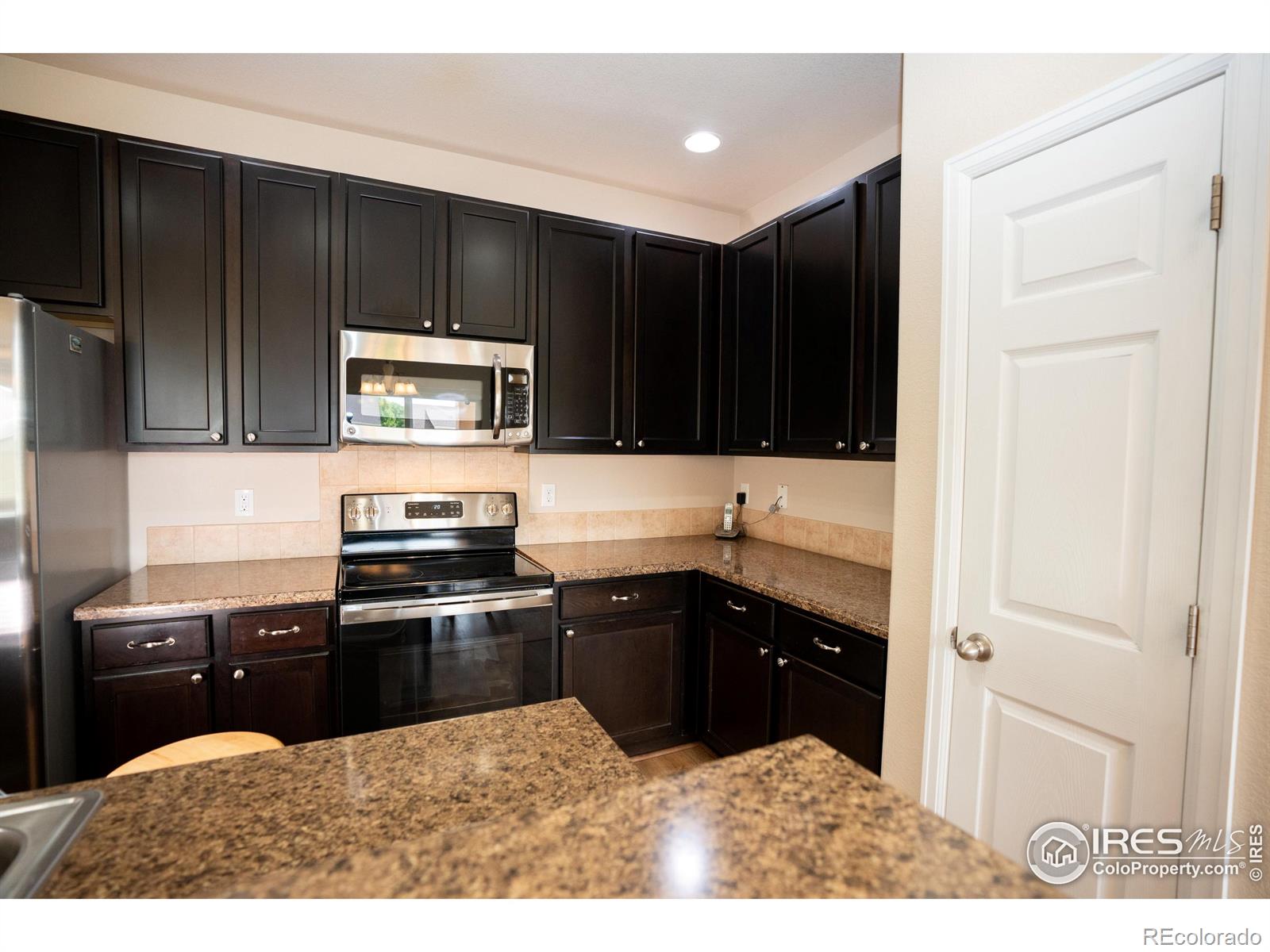 MLS Image #10 for 5120  southern cross lane,fort collins, Colorado