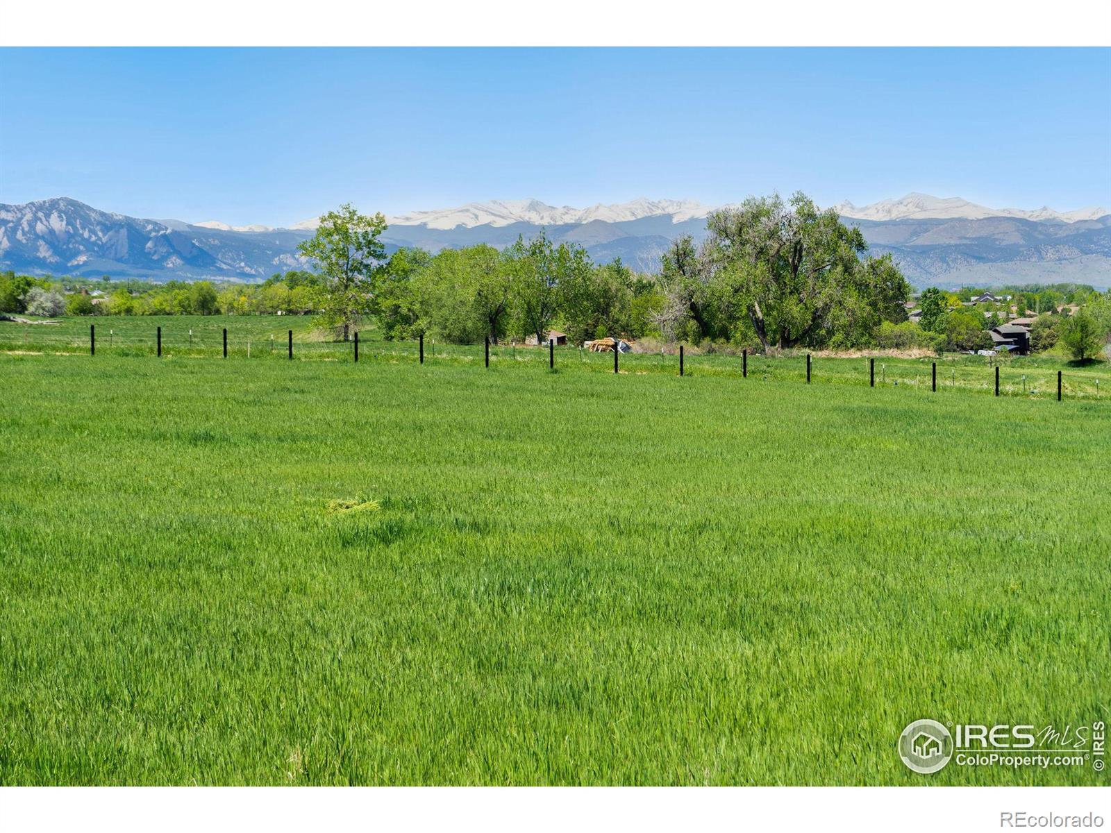 MLS Image #9 for 831  latigo loop,lafayette, Colorado